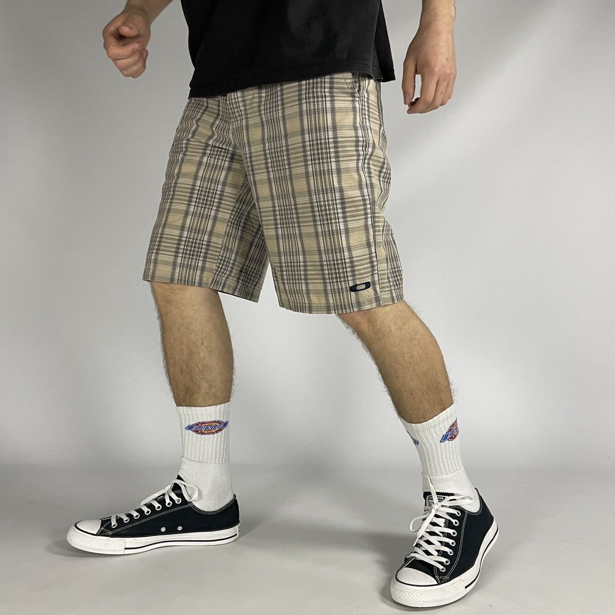 VINTAGE 💼 Oakley Plaid Checkered Printed Beige Shorts