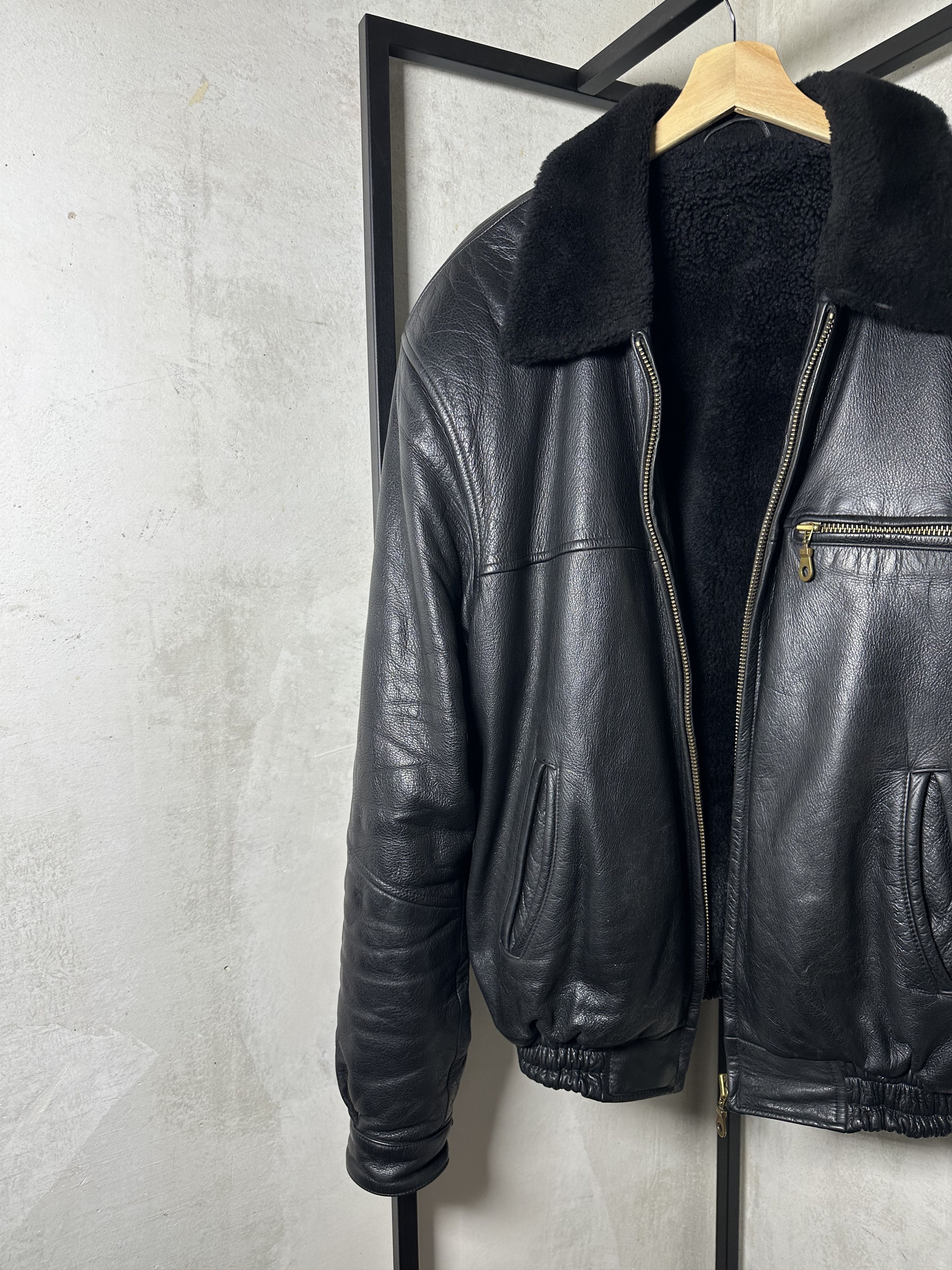 Genuine Leather Vintage Aviator Shearling Leather Jacket Size US L / EU 52-54 / 3 - 4 Thumbnail