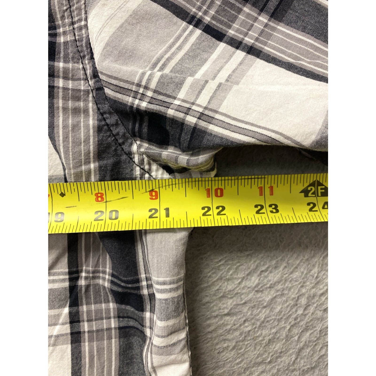 Levi's Levi's Western Shirt Men L Gray Plaid Pearl Snap Short Sleeve Button-Up Casual Workwear Regular Fit Size US L / EU 52-54 / 3 - 5 Thumbnail