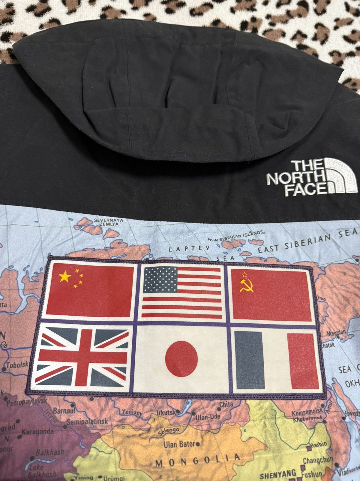 Supreme × The North Face Supreme tnf the north face atlas maps coach jacket Size US S / EU 44-46 / 1 - 9 Thumbnail