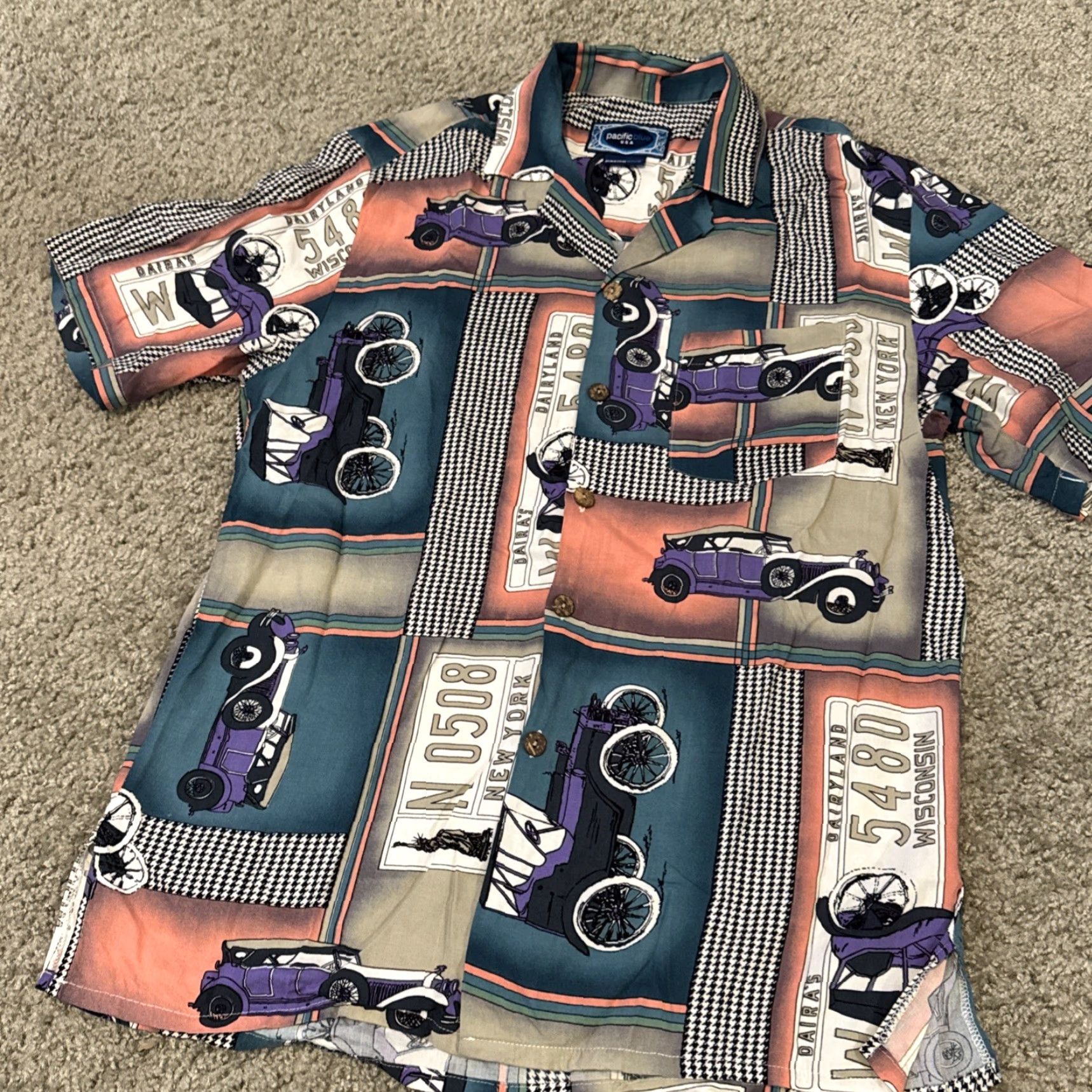 Vintage VINTAGE Pacific Blue USA Button-Up Hawaiian Shirt Car Print M Mens Short Sleeve Blue Size US M / EU 48-50 / 2 - 4 Thumbnail