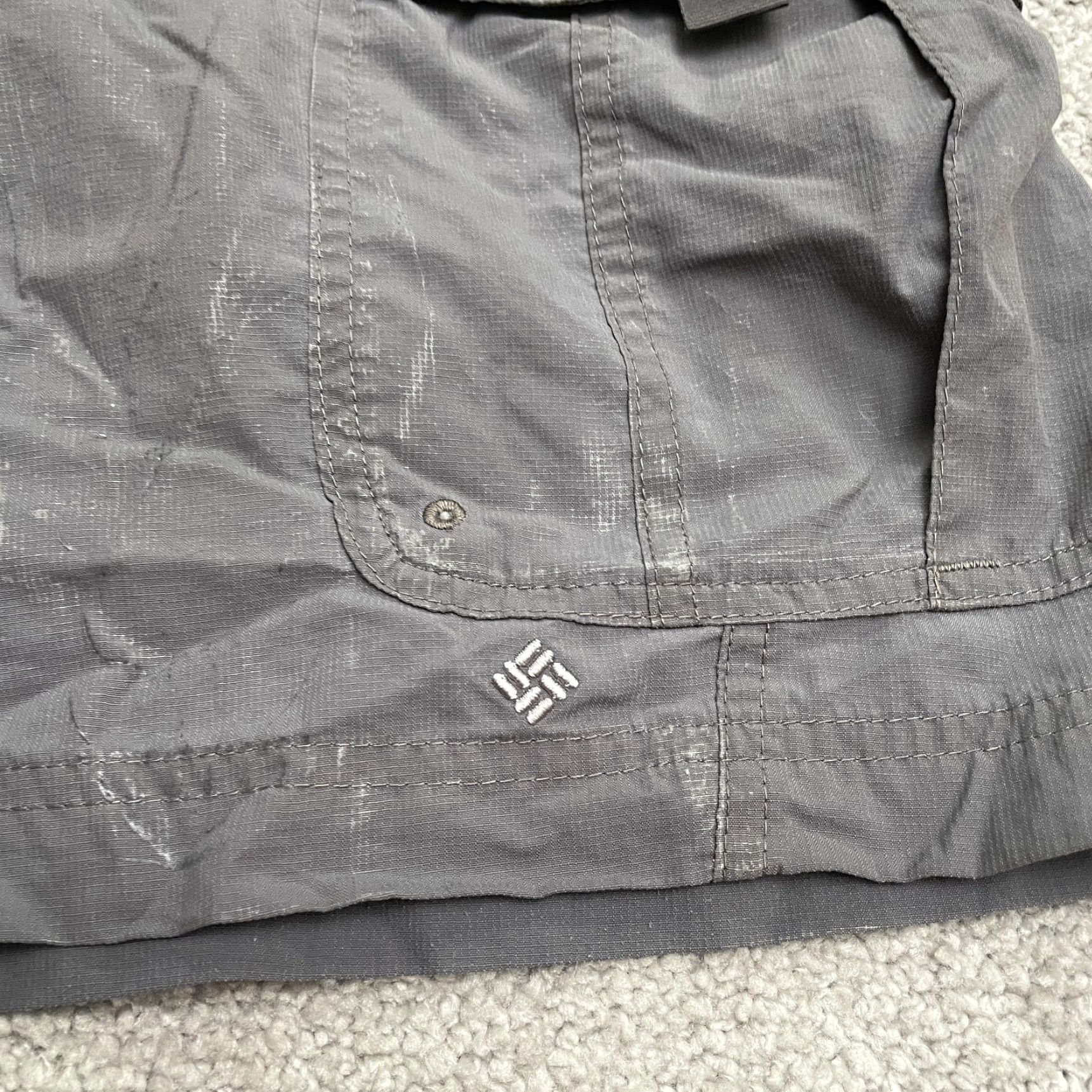 Vintage Columbia Womens Cargo Shorts Omni Wick Large 10L Dark Gray Nylon Outdoor Casual Size 36" / US 14 / IT 50 - 7 Thumbnail
