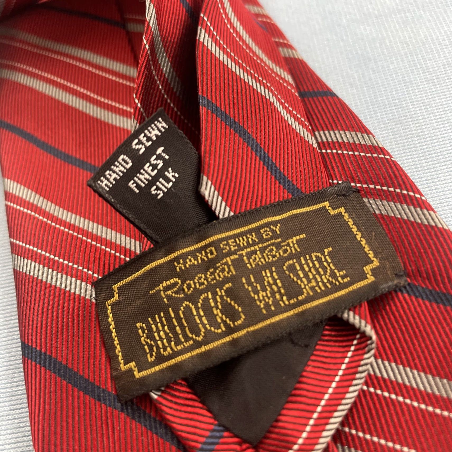 Robert Talbott VINTAGE Robert Talbott Bulluck's Wilshire Silk Repp Tie Red Striped Gray Blue 3.2x56 Neckwear/Necktie Mens Silk Tie Size ONE SIZE - 5 Thumbnail