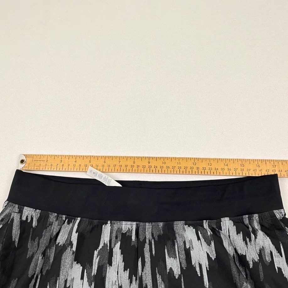Lululemon Lululemon T.H.E Shorts Mens XL 7.5" Black Face Mercury Active Running Workout Athletic Elastic Waist Pockets Geometric 7.5 Inseam Mens XL Black Size US 36 / EU 52 - 5 Thumbnail