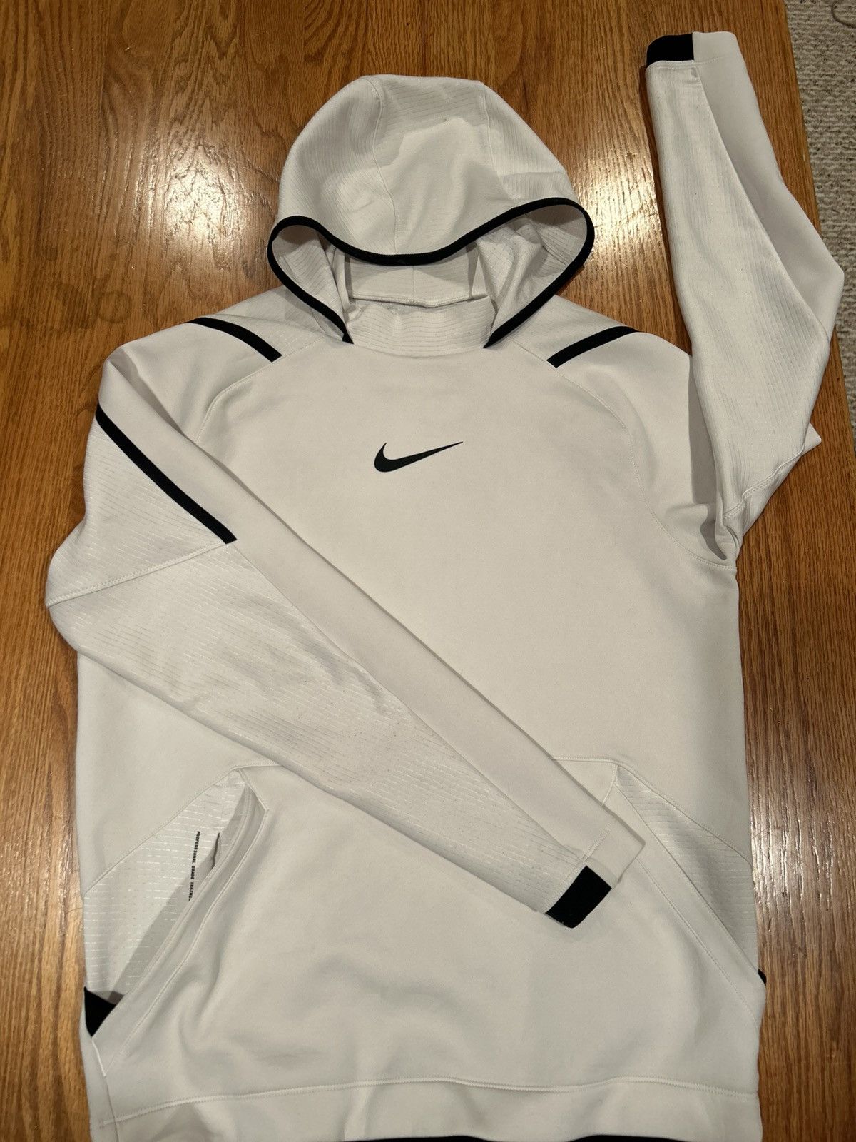 Nike Nike Pro Dri-FIT Hoodie – White/Black Pullover (Size S) Size US S / EU 44-46 / 1 - 1 Thumbnail