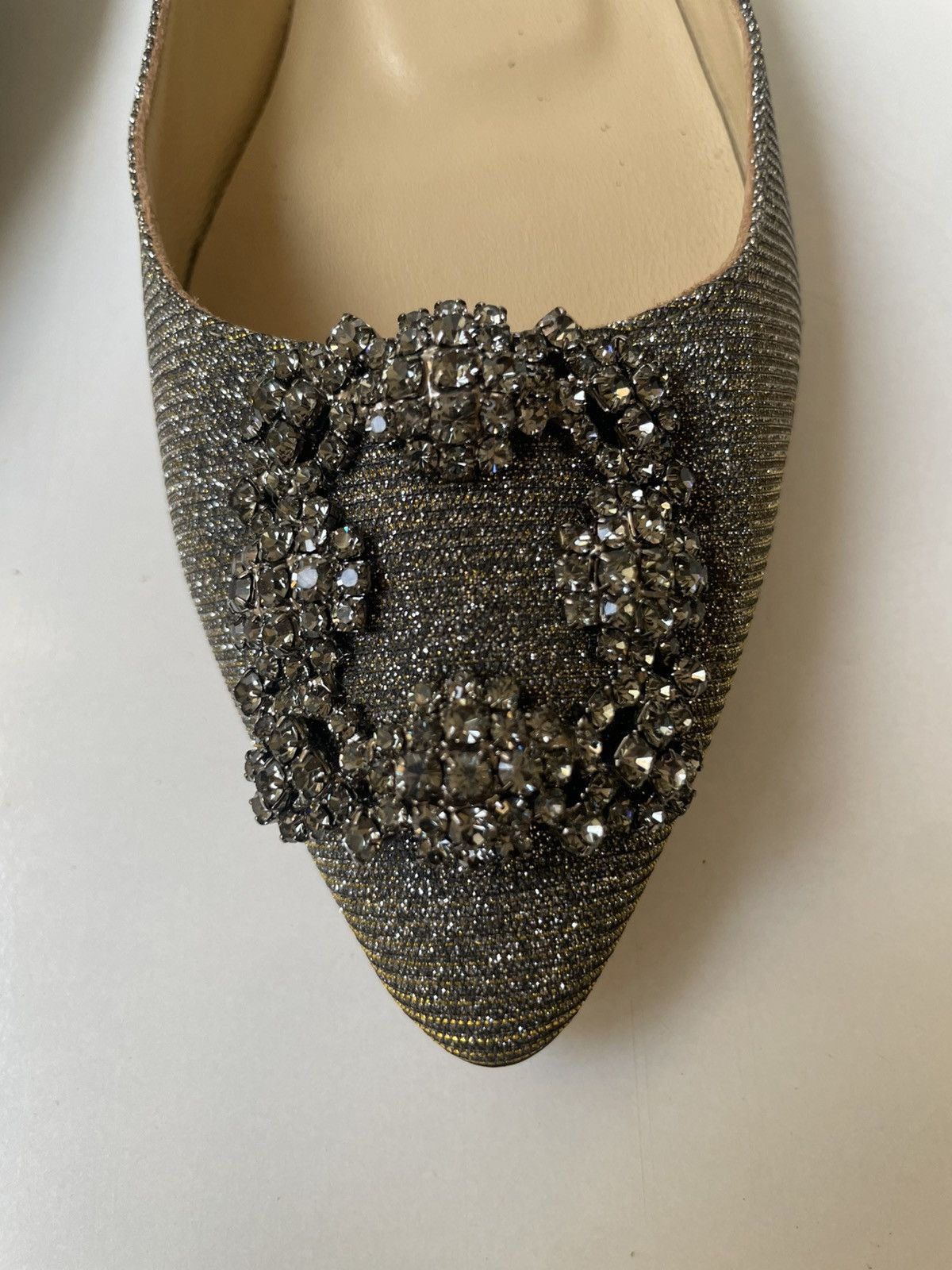 Manolo Blahnik Manolo Blahnik Hangisi Jeweled Glitter Silver Flats EUR 38 Size US 8 / IT 38 - 16 Thumbnail