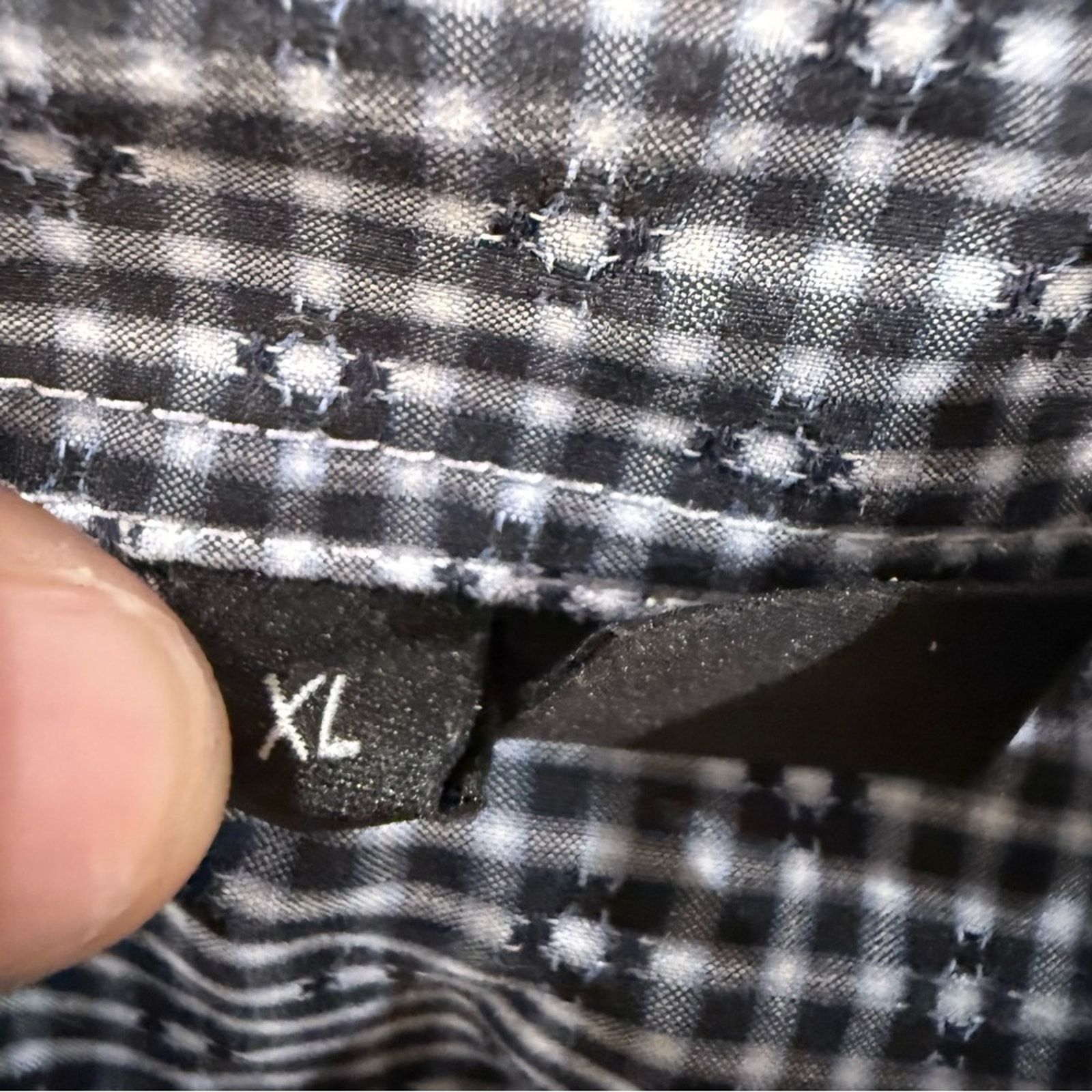 Hugo Boss Hugo Boss Button Down Dress Shirt Mens XL Regular Fit Navy Size US XL / EU 56 / 4 - 7 Thumbnail