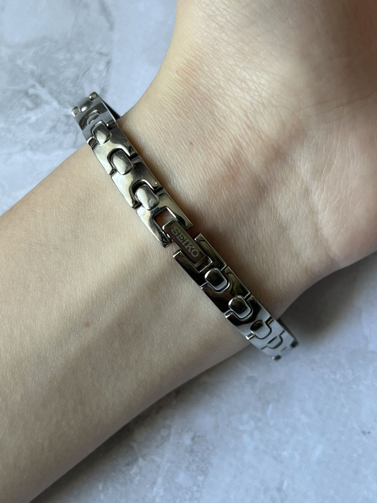Japanese Brand × Seiko × Vintage Elegant Seiko Women’s Watch with Crystals Size ONE SIZE - 12 Thumbnail