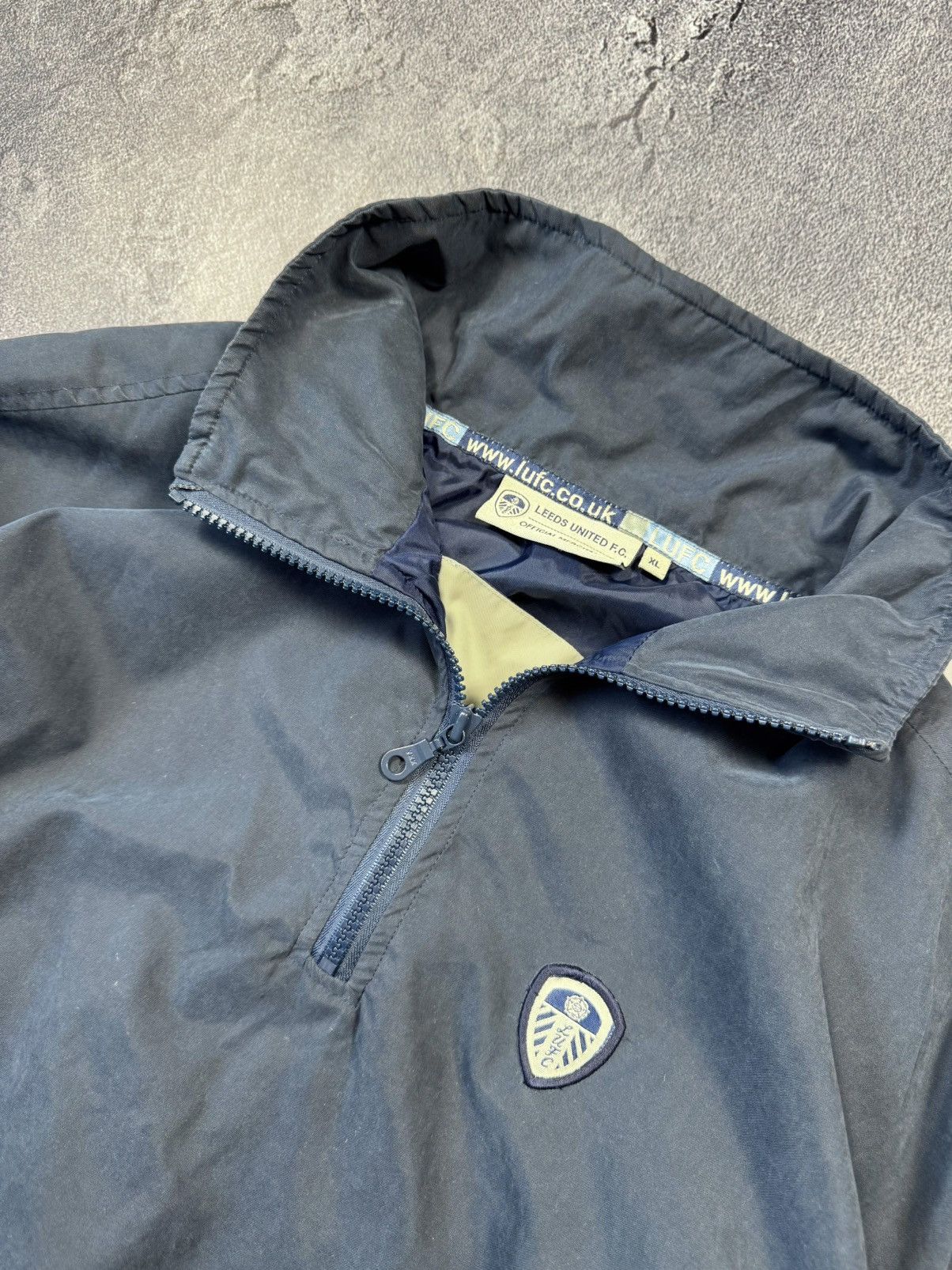 Other Leeds United F.C. Vintage 1/4 Zip Windbreaker Size US XL / EU 56 / 4 - 2 Thumbnail
