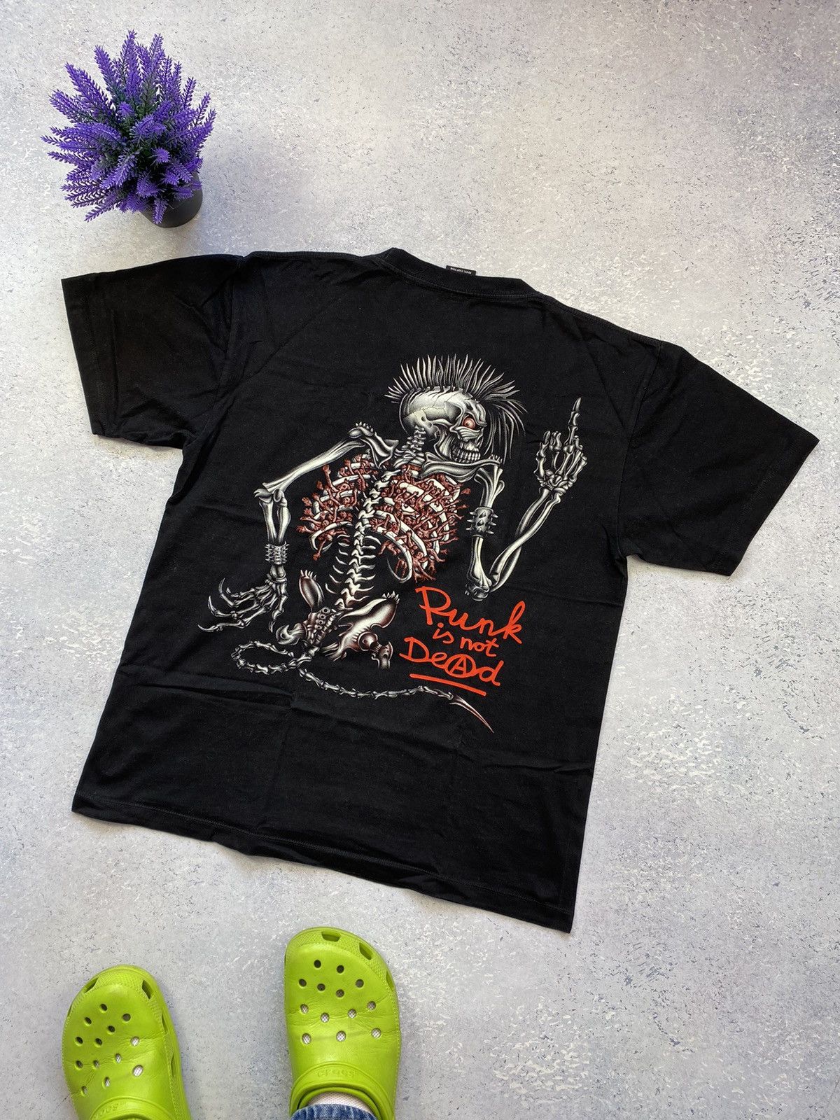 Band Tees Men’s Black T-shirt Punk is not dead Big centre logo large Size US L / EU 52-54 / 3 - 5 Thumbnail