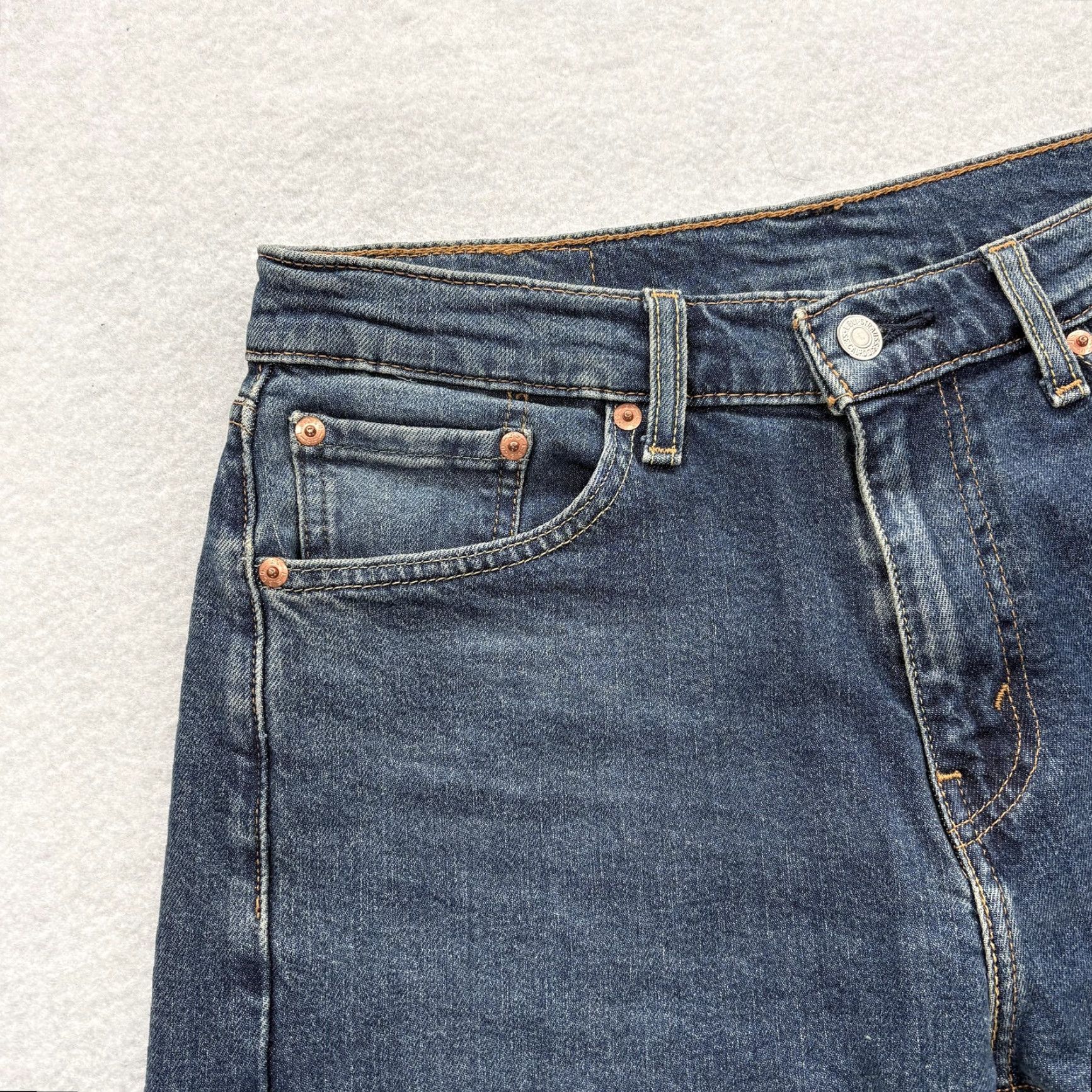 Levi's Levi's 505 Jeans Mens 30x30 Blue Regular Straight Leg Stretch Denim Medium Wash Size US 30 / EU 46 - 3 Thumbnail