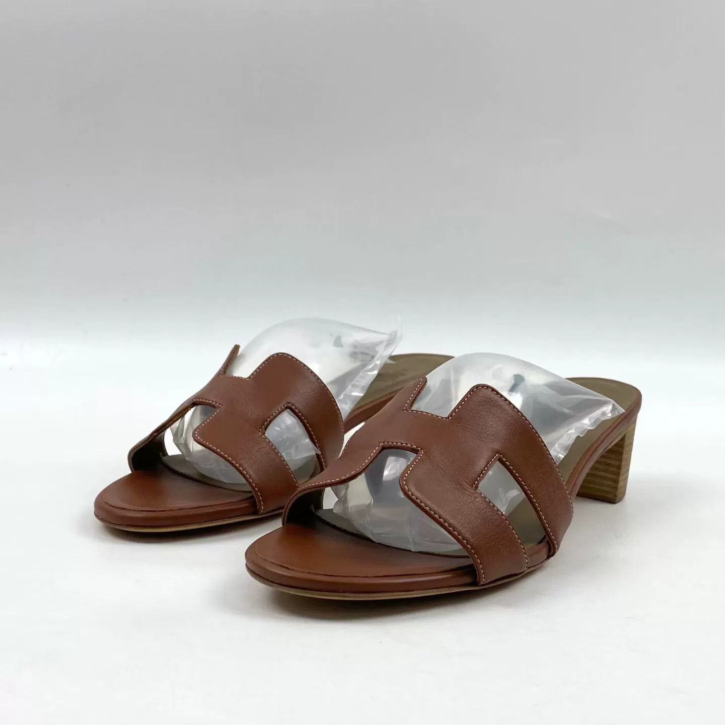 Hermes Hermes H Slippers Size US 7 / IT 37 - 1 Thumbnail