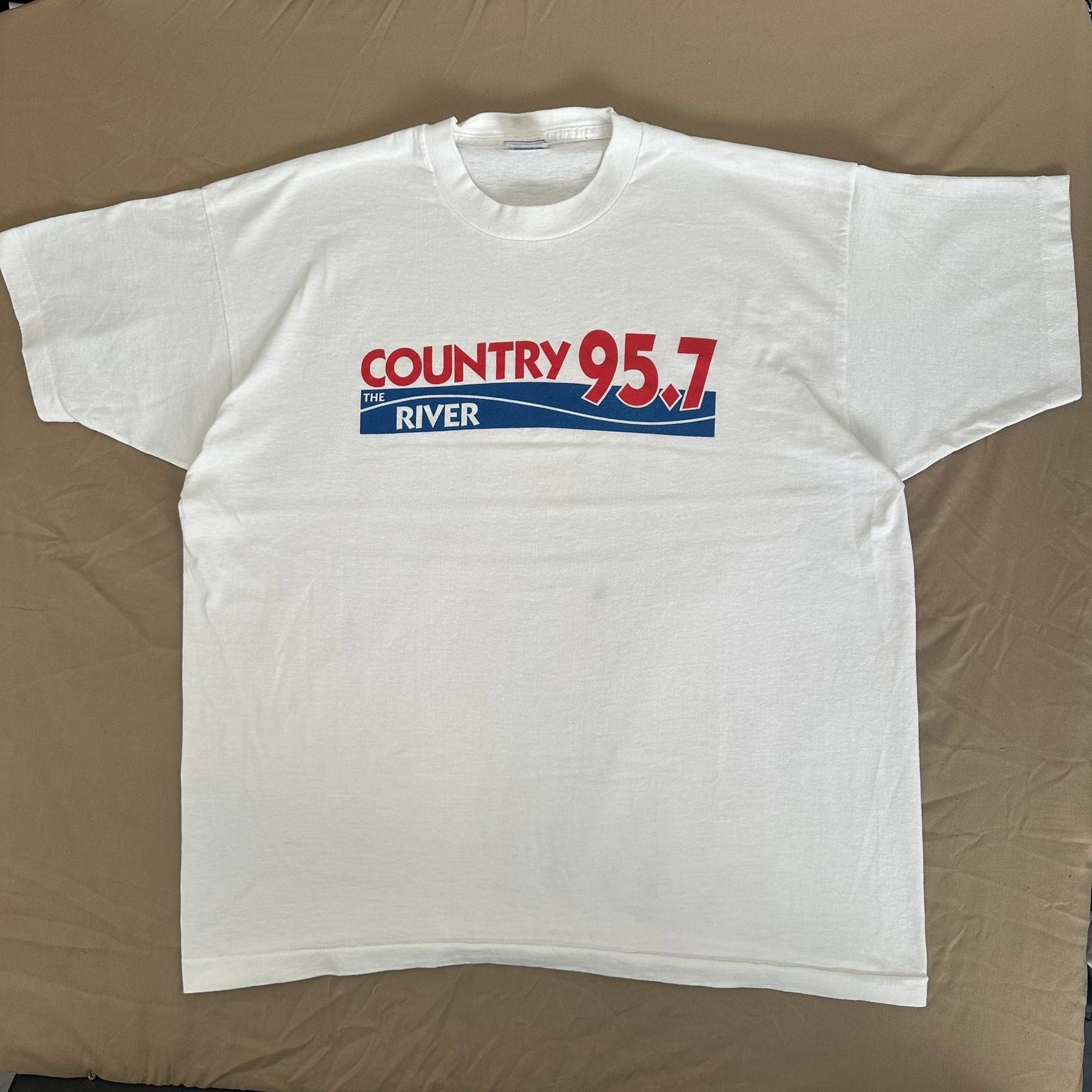 Fruit Of The Loom Vintage 90s Country Music Radio Station T-Shirt 95.7FM Singl Size US XL / EU 56 / 4 - 1 Thumbnail