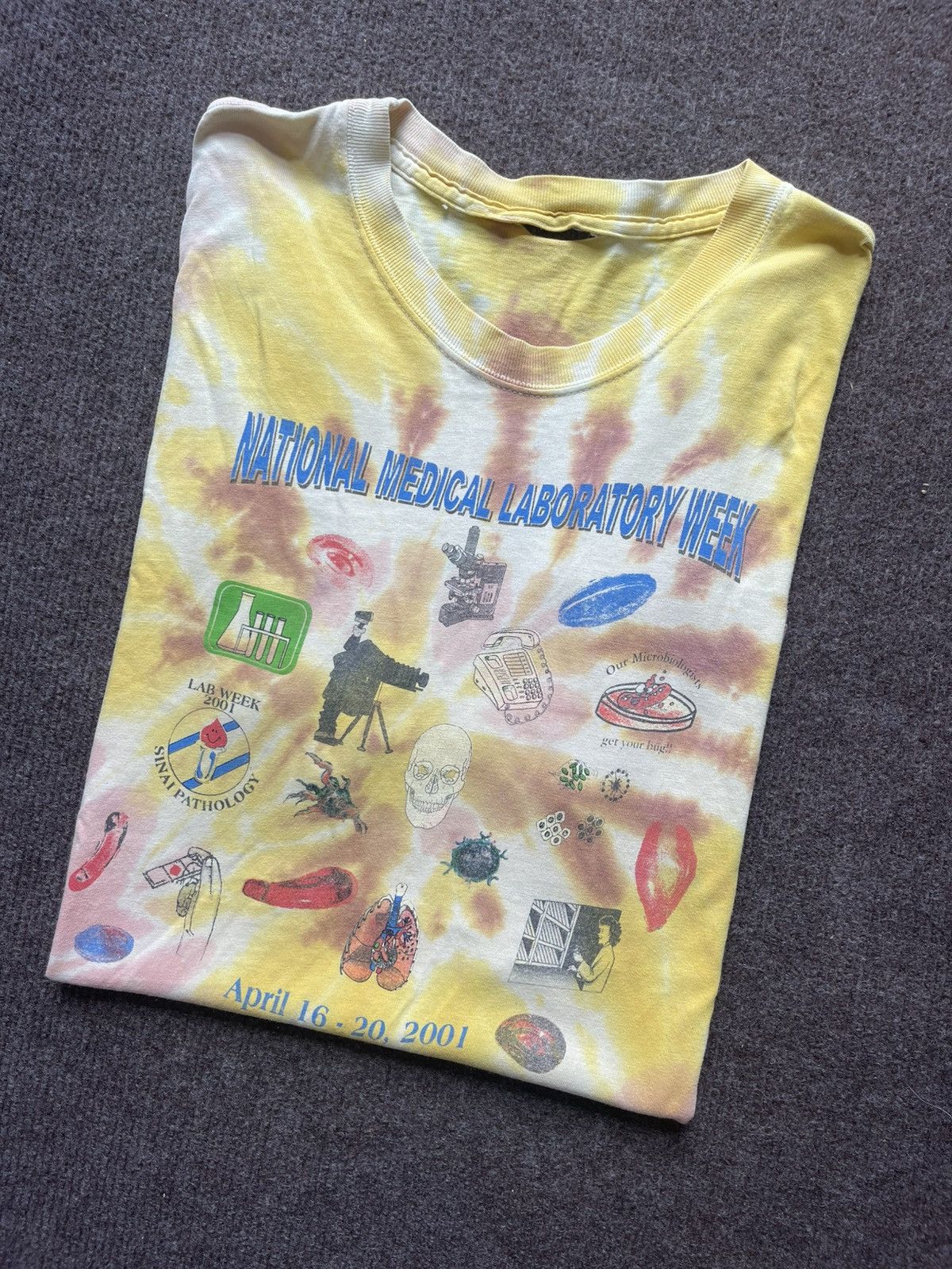 Arts & Science Vintage Y2K 2001 National Medical Laboratory Week T Shirt L Size US L / EU 52-54 / 3 - 1 Thumbnail