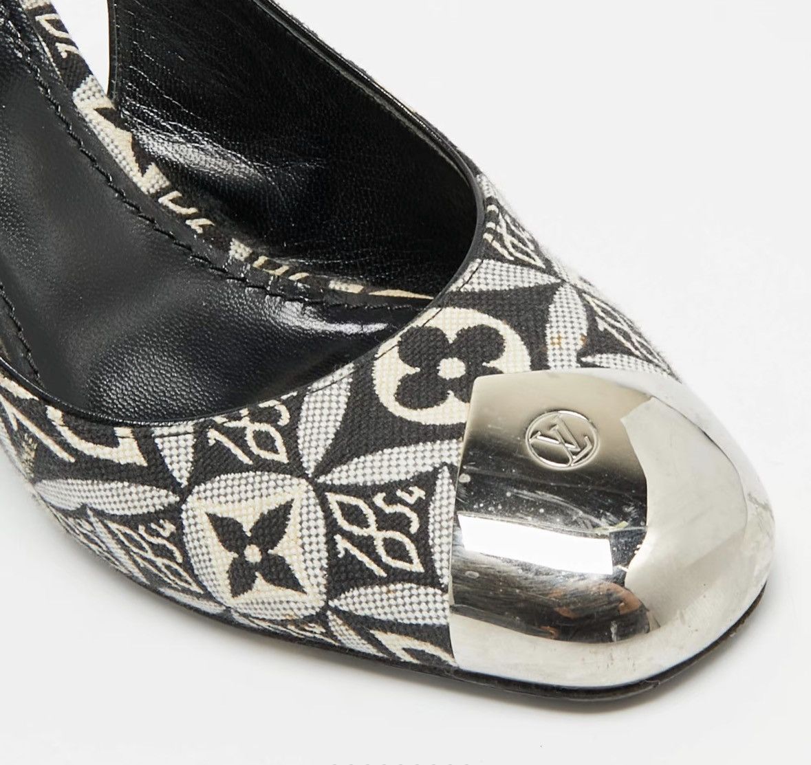 Louis Vuitton Authenticated✅ Louis Vuitton Black White Slingback Heels Size US 6 / IT 36 - 3 Thumbnail