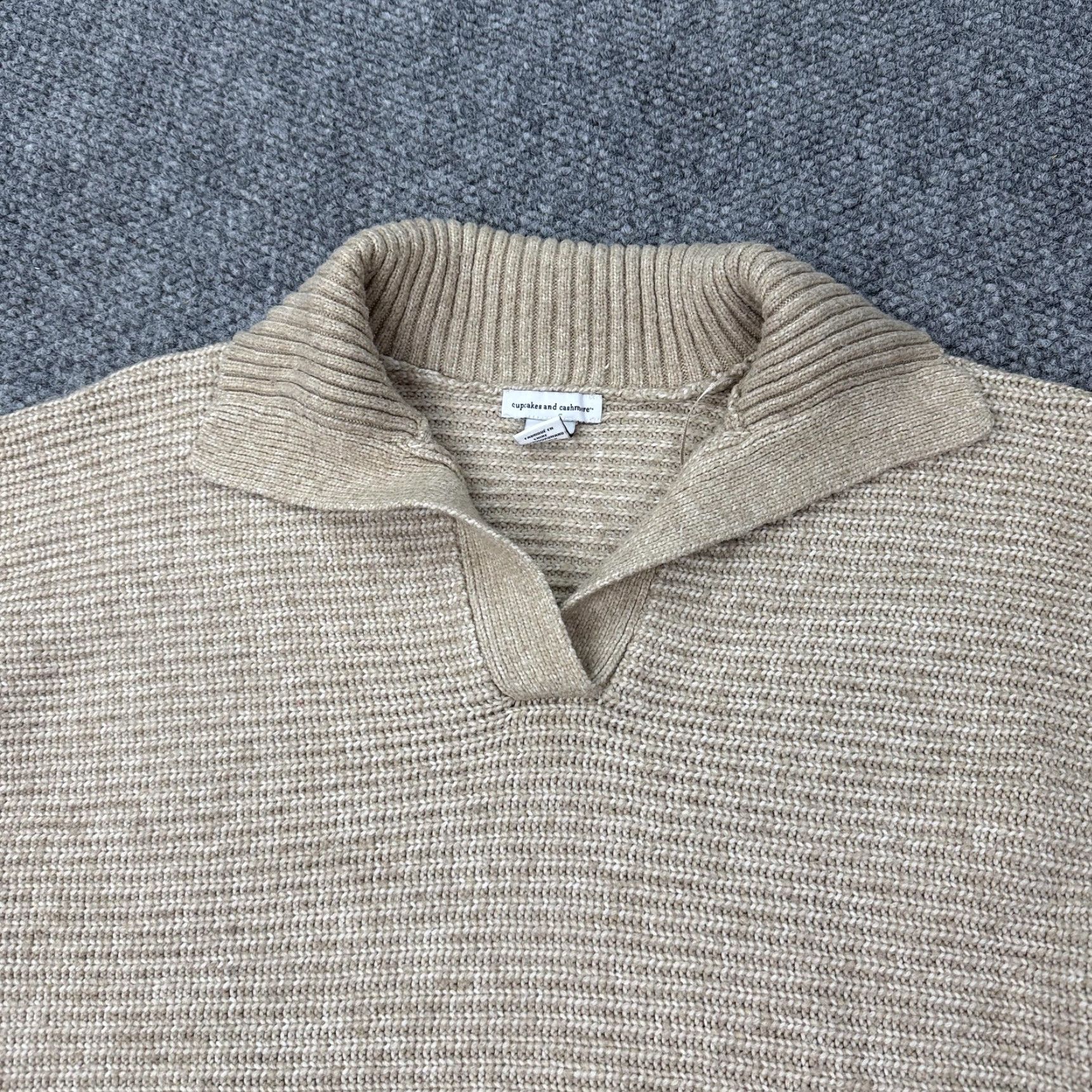 Vintage Cupcakes and Cashmere Collared Sweater Womens Large Beige Chunky Knit V Neck Size L / US 10 / IT 46 - 2 Thumbnail