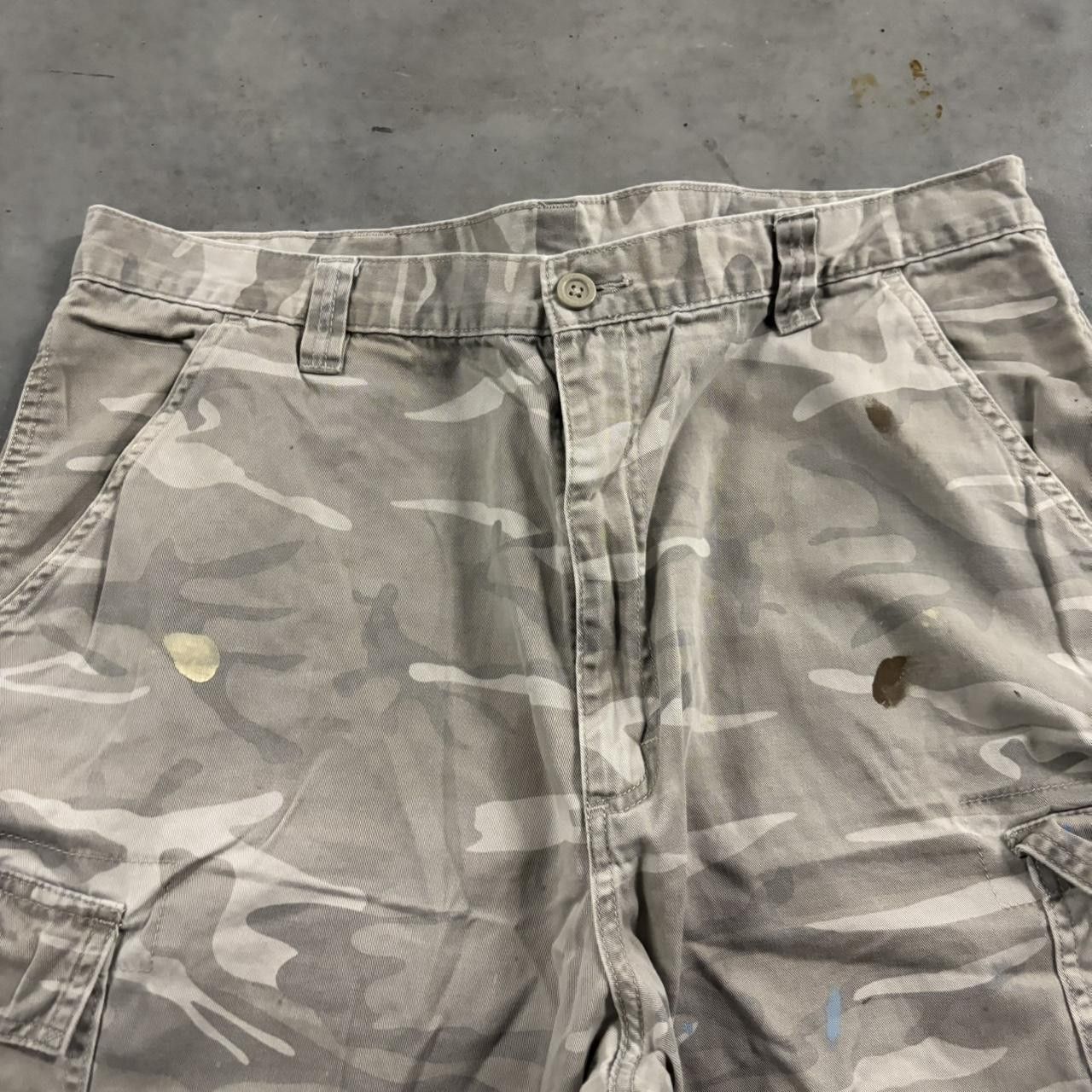 Vintage Crazy Vintage Y2K/2000s Baggy Light Camo Streetwear Skater Cargo Shorts! Size 38 Size US 38 / EU 54 - 2 Thumbnail