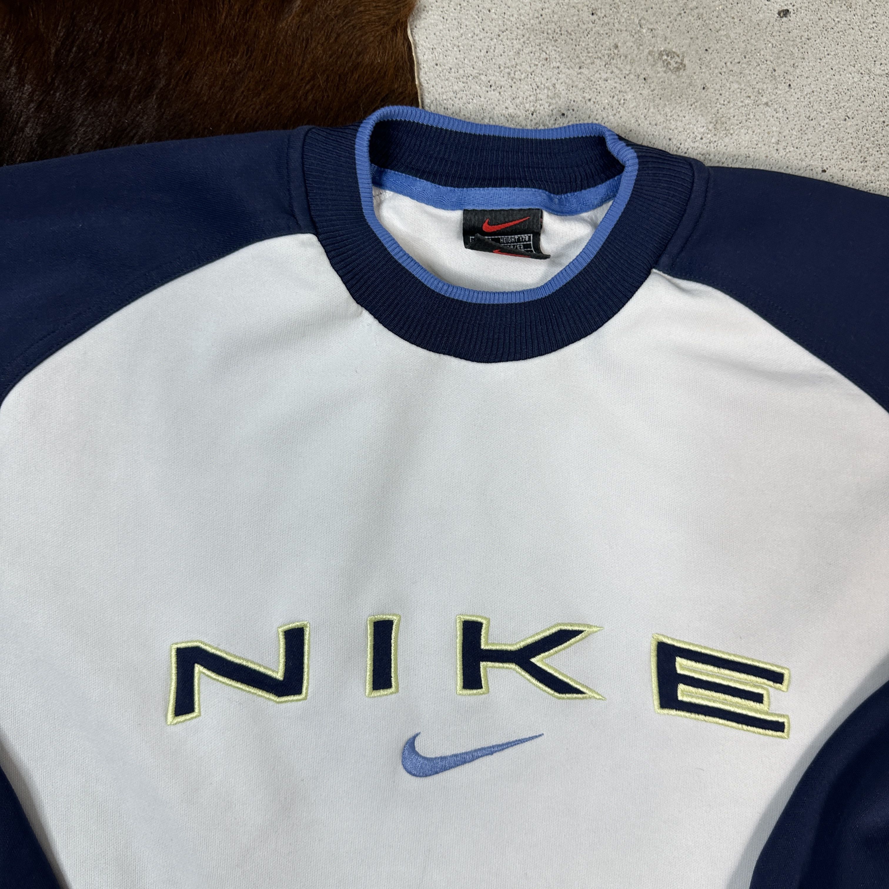 Nike × Vintage Vintage Nike 90s Sweatshirt Size US M / EU 48-50 / 2 - 5 Thumbnail