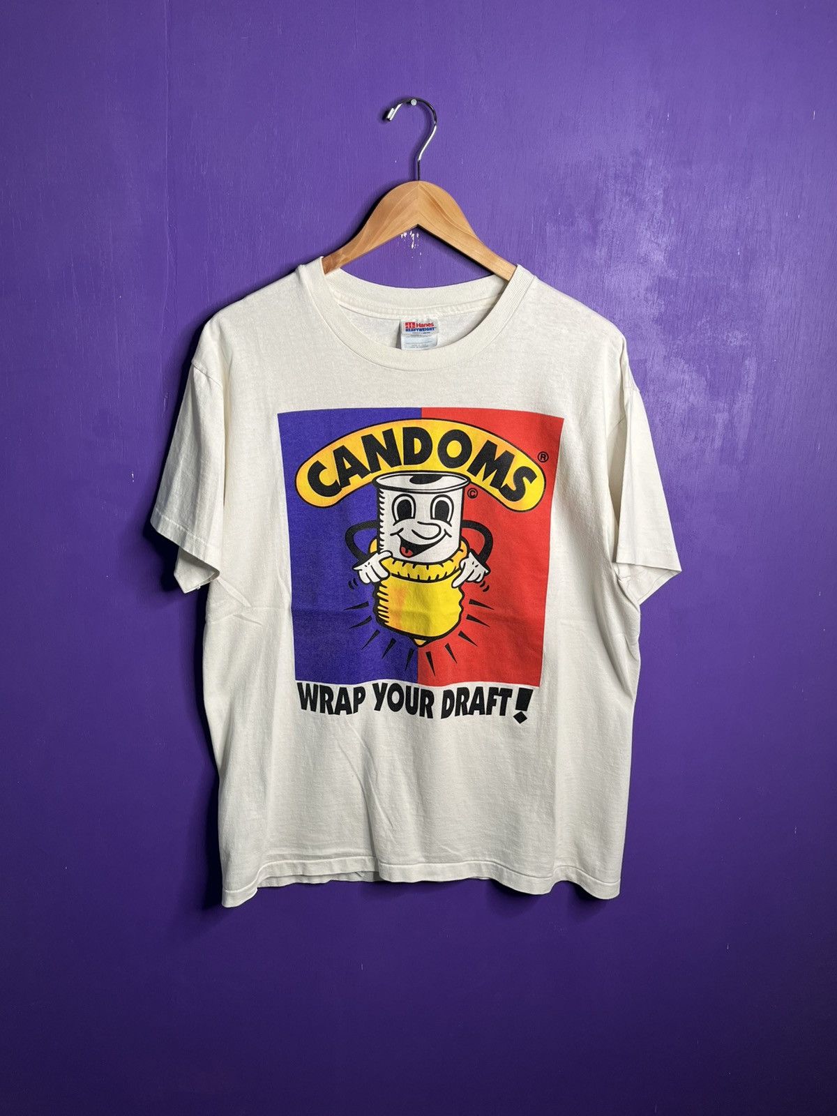 Vintage Vintage 90s Candoms wrap your draft coozie promo t-shirt Size US L / EU 52-54 / 3 - 1 Thumbnail