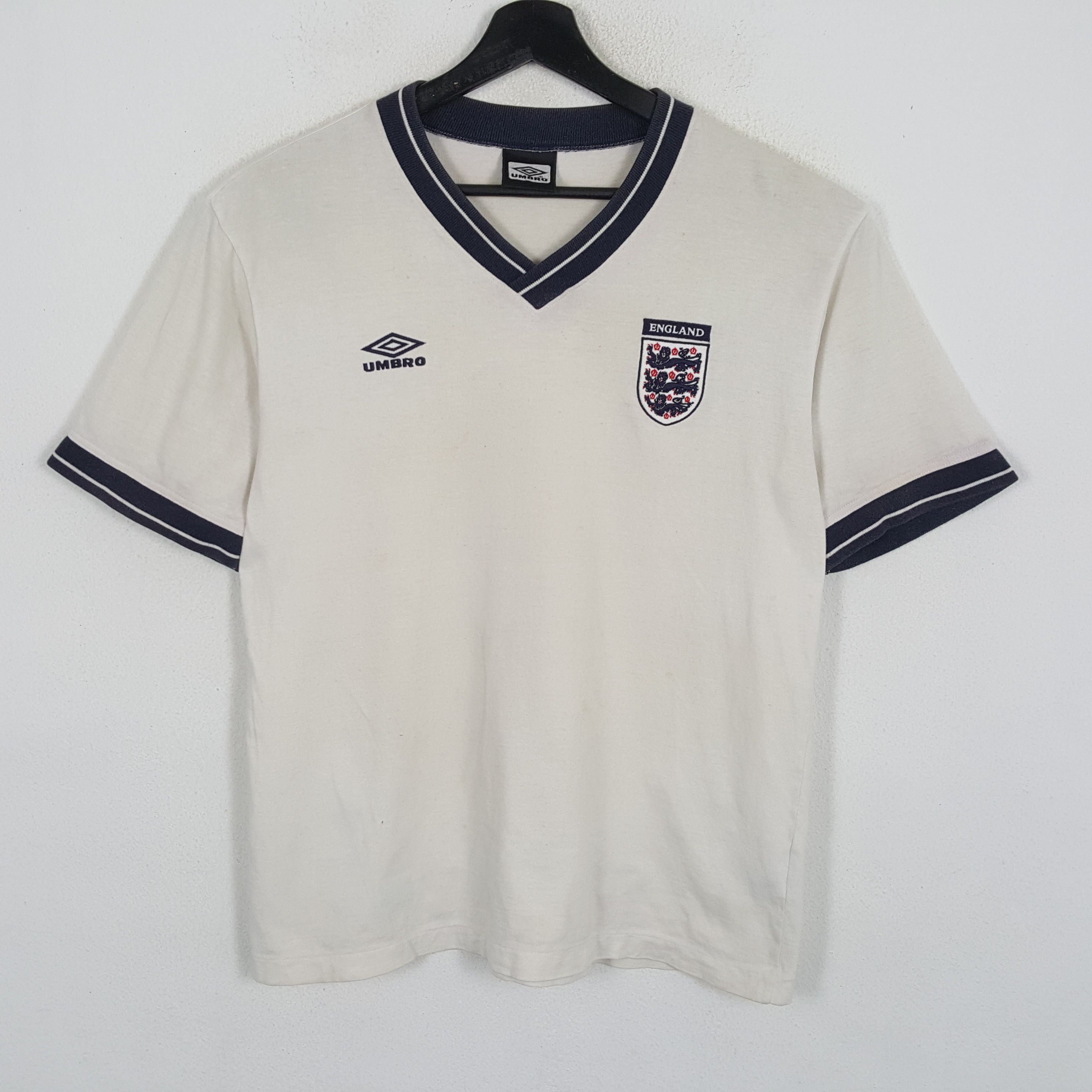 Umbro UMBRO ENGLAND Soccer Team Ringer Design Tshirt Size US M / EU 48-50 / 2 - 1 Thumbnail