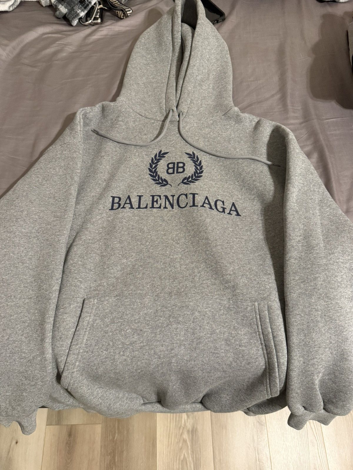 Balenciaga Balenciaga Crest logo hoodie Brand New Size US M / EU 48-50 / 2 - 1 Thumbnail
