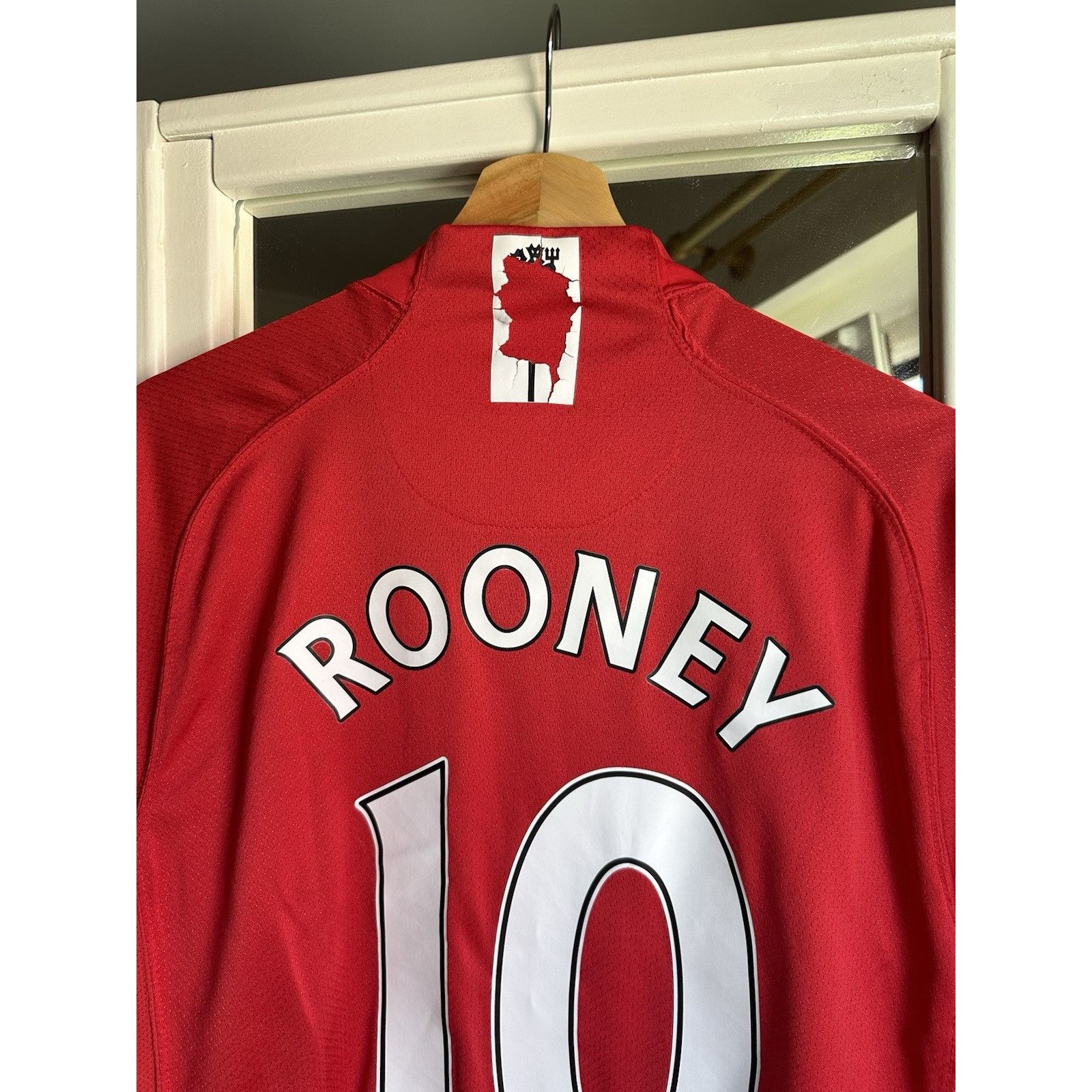 Nike MANCHESTER UNITED ROONEY 2007 2009 HOME SHIRT JERSEY NIKE Size US M / EU 48-50 / 2 - 4 Thumbnail