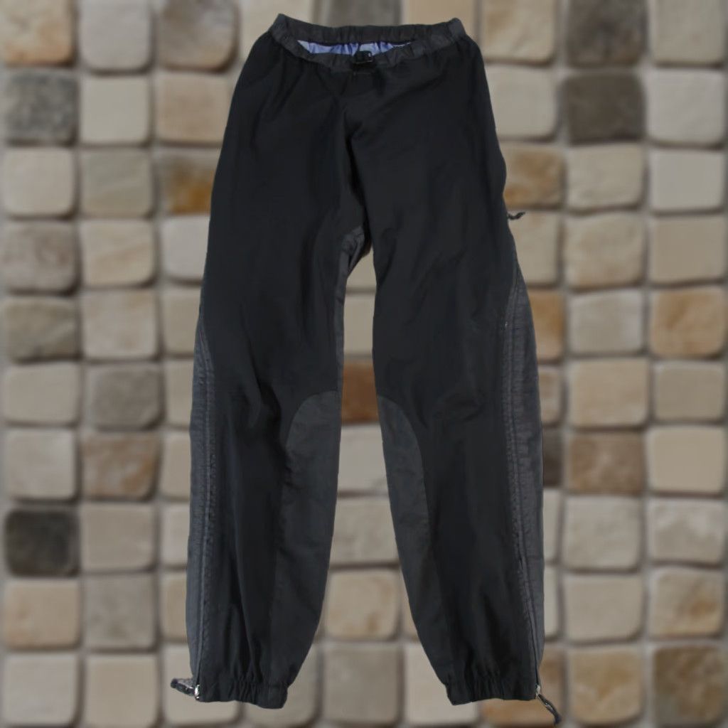 Patagonia VINTAGE Patagonia Stretch Light Pants Mens Medium Black Shell Belted Windbreaker 32in Inseam, Regular Fit, Pants, Men Size US 31 - 1 Thumbnail