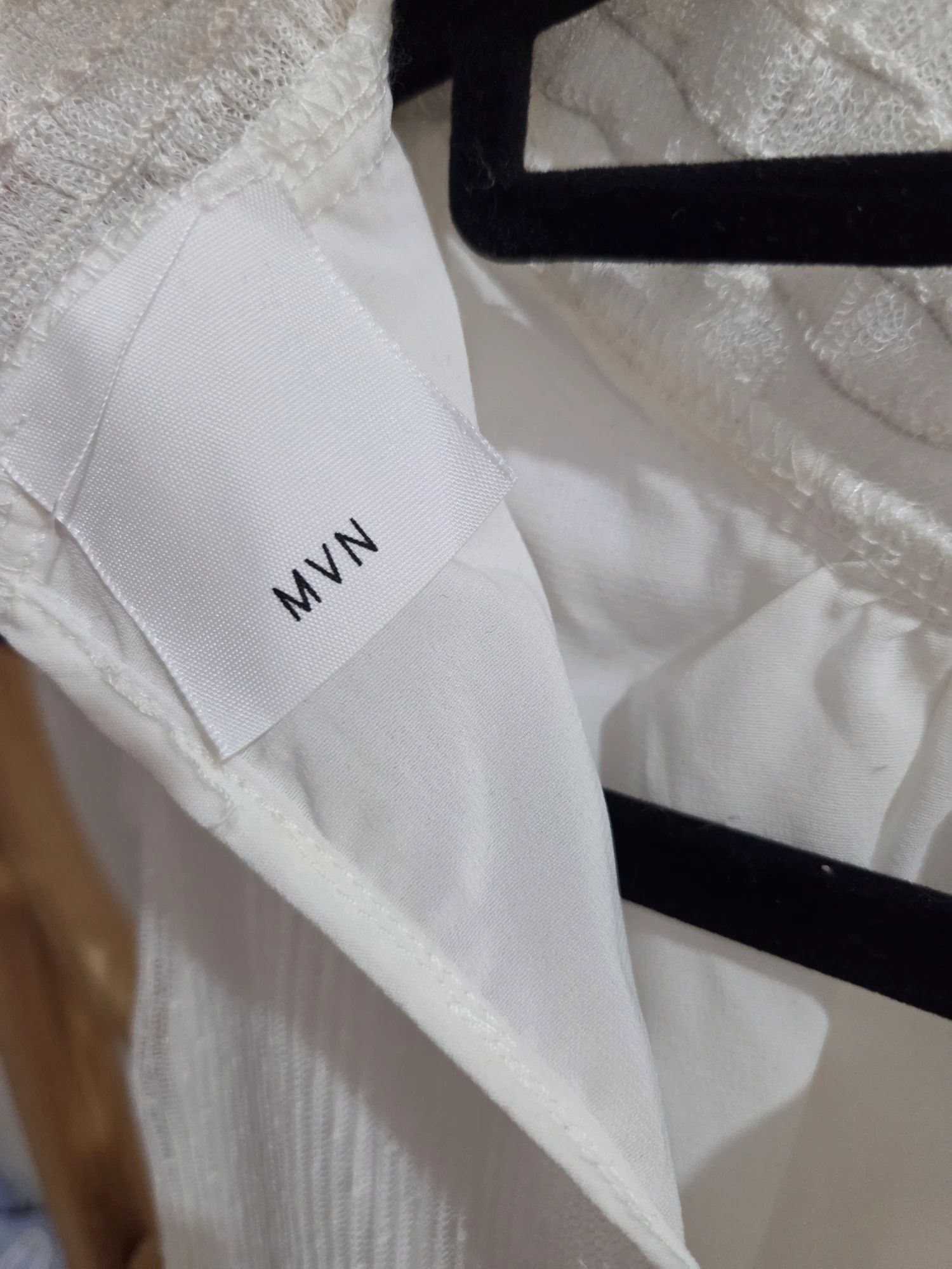Other MVN White Sleeveless Ruffled High Neck Blouse Top Size M / US 6-8 / IT 42-44 - 2 Thumbnail