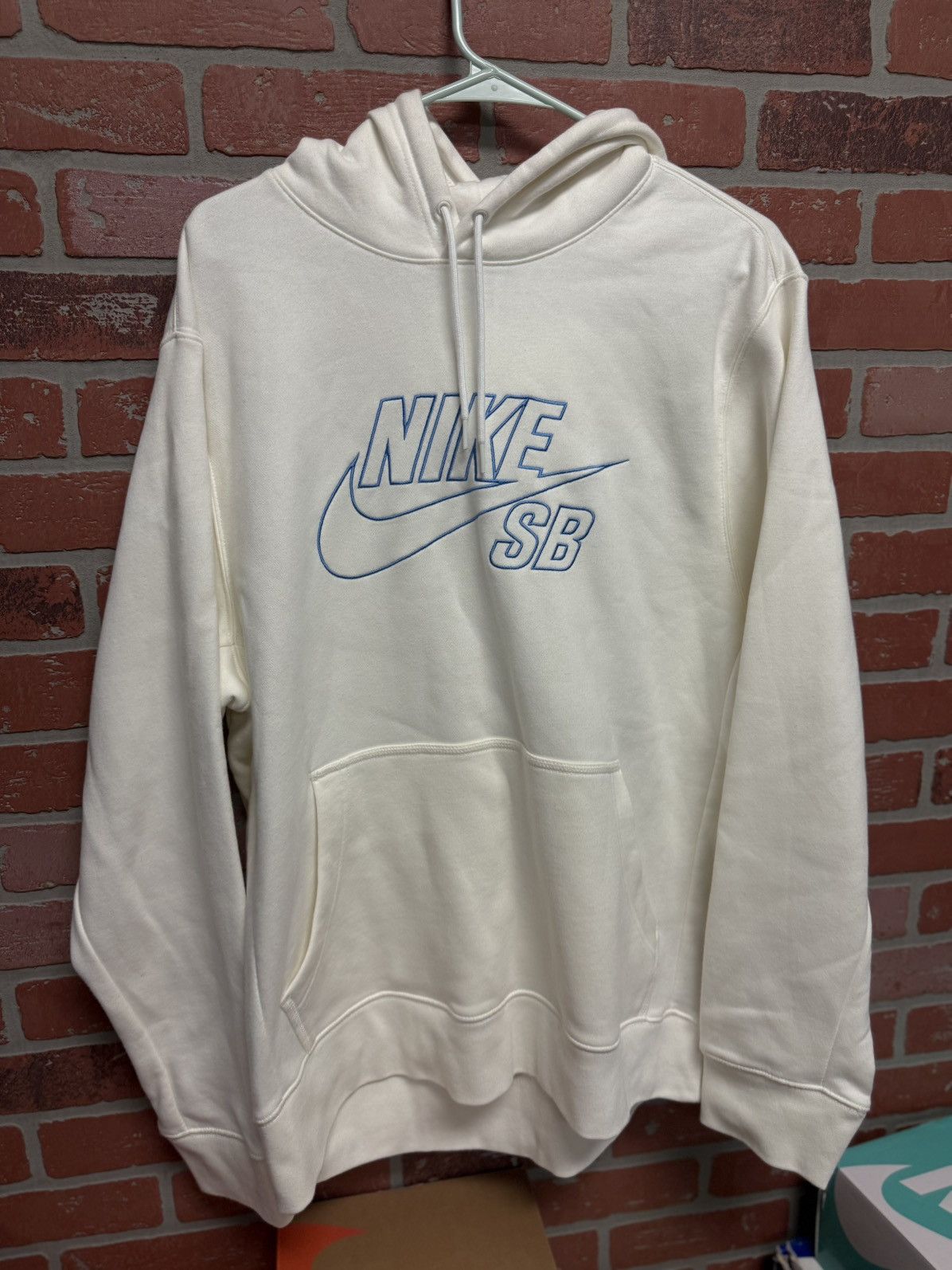 Nike RARE Nike SB Hoodie Size XL Clean 🧼 White Blue Size US XL / EU 56 / 4 - 6 Thumbnail