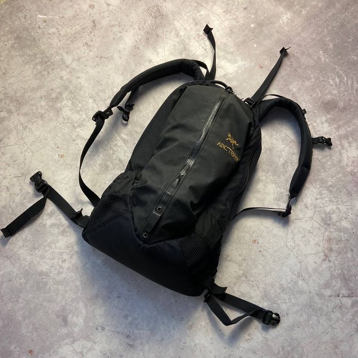 Arc'Teryx Arcteryx Arro 22 Waterproof Backpack Black Grailed