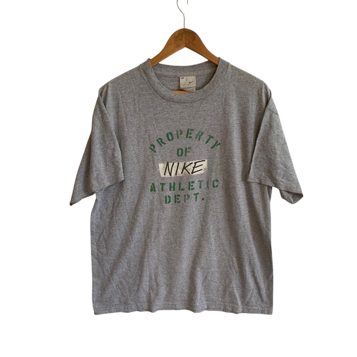 Nike × Vintage Vintage Nike T-shirt Property of nike large size Size US L / EU 52-54 / 3 - 1 Thumbnail