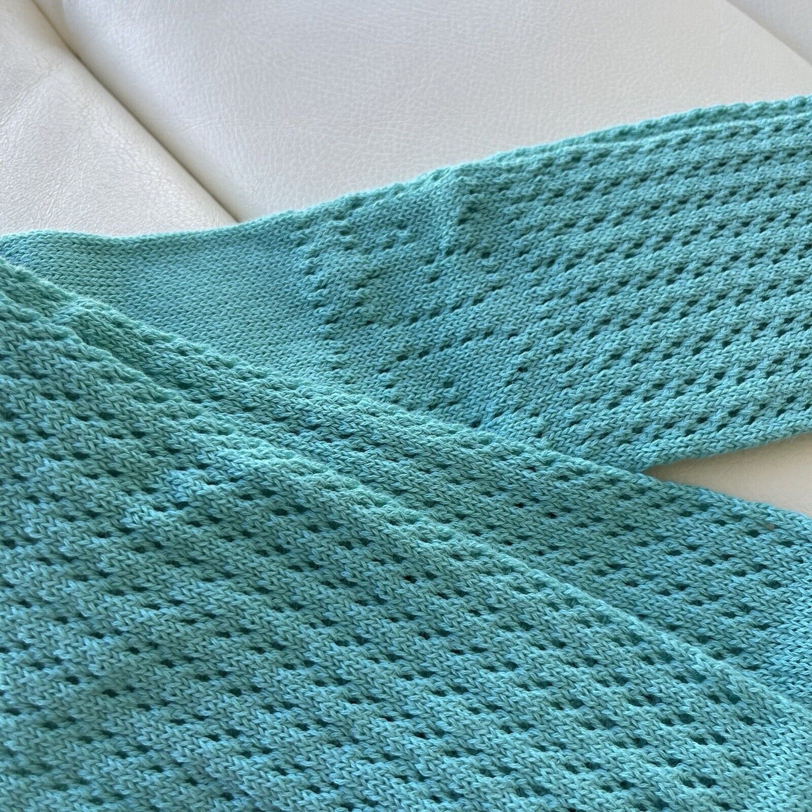 Gucci NWT GUCCI STOCKINGS BLUE M WHOLES PARIPIM 627784 Socks Size ONE SIZE - 4 Thumbnail