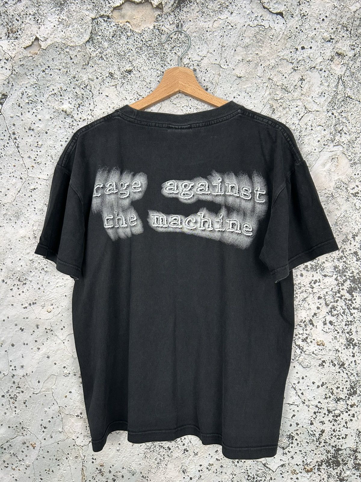 Band Tees Vintage Rage Againts The Machine RATM Rock Band Tee 90s Size US L / EU 52-54 / 3 - 4 Thumbnail