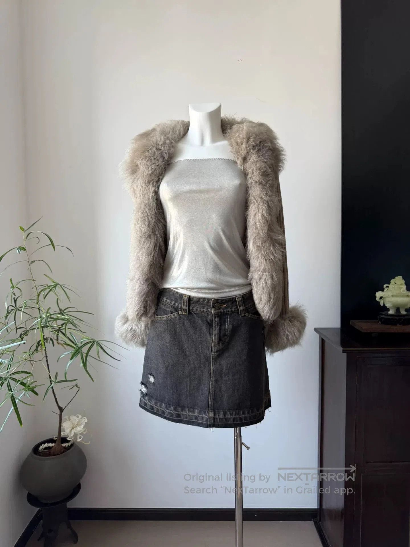 BRAHMIN Brahmin Camel Gray Fur Collar Wool Cardigan. Size M / US 6-8 / IT 42-44 - 1 Thumbnail