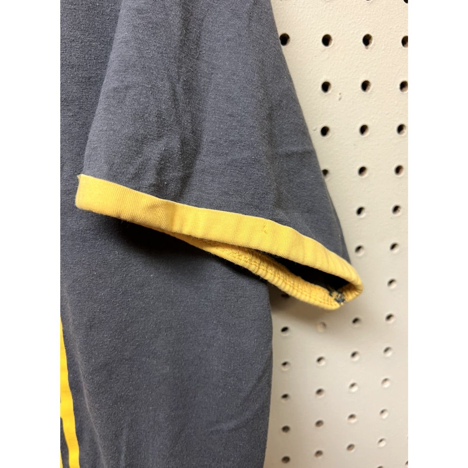 Vintage Shell Eco-Marathon 2014 Mens L T-Shirt Short Sleeve Crew Neck Gray Yellow - Auto - Graphic Tee Size US L / EU 52-54 / 3 - 3 Thumbnail