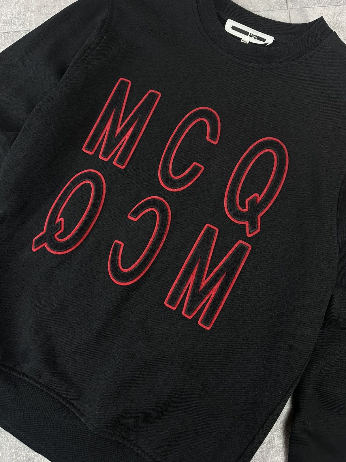 Alexander McQueen Alexander McQueen MCQ Overprint Logo Luxury Sweatshirt Size US XS / EU 42 / 0 - 3 Thumbnail