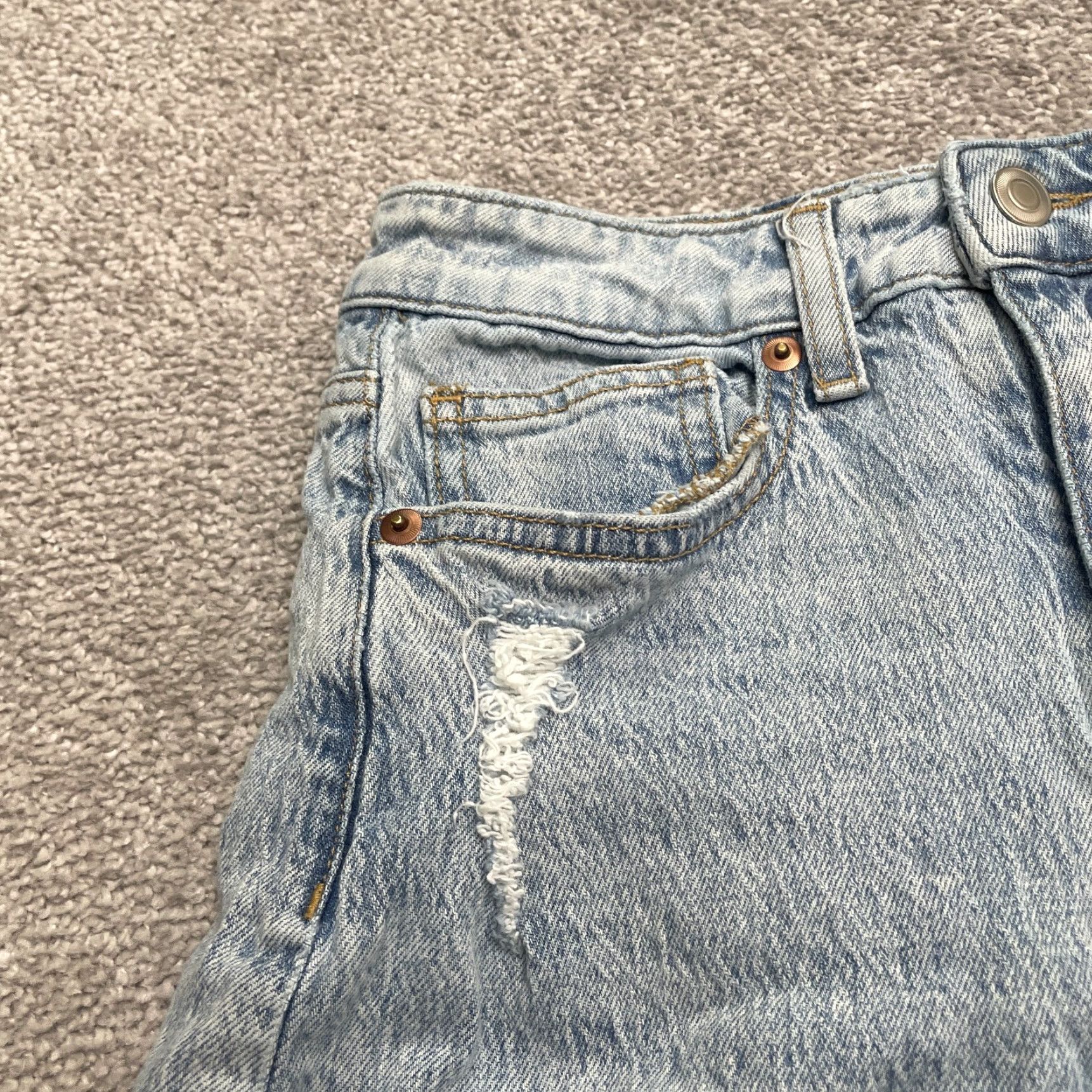H&M H&M Distressed High Rise Denim Shorts Womens 2 Blue Light Wash Stretch Casual Size 26" / US 2 / IT 38 - 3 Thumbnail