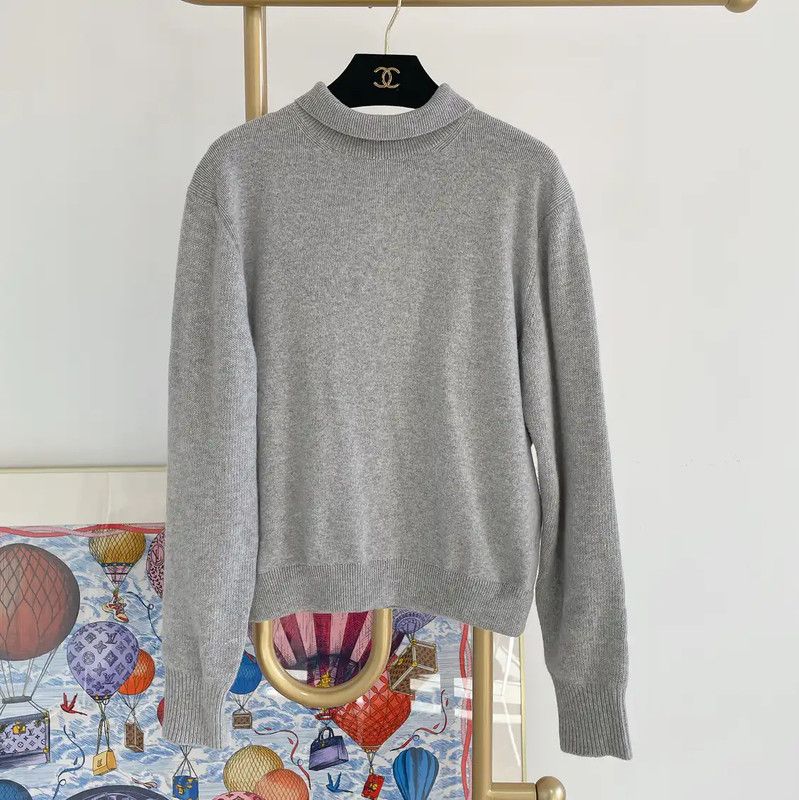 Fendi Fendi Grey Wool Knitted Long Sleeve Sweater 0089 Size S / US 4 / IT 40 - 1 Thumbnail
