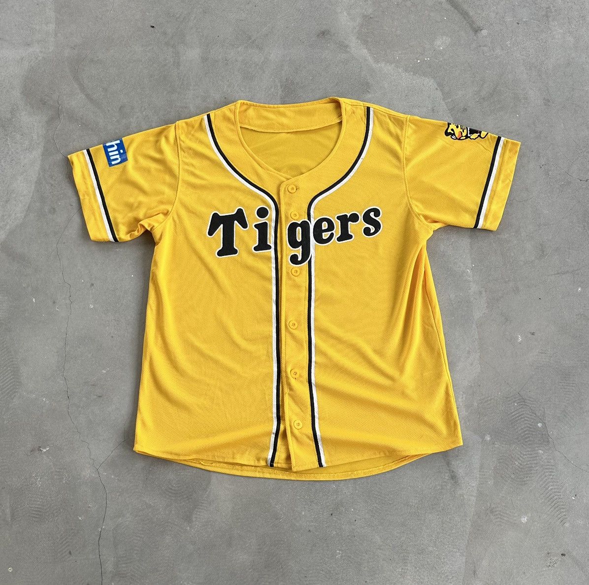 Japanese Brand JAPAN HANSHIN TIGERS YELLOW BASEBALL JERSEY Size US M / EU 48-50 / 2 - 1 Thumbnail