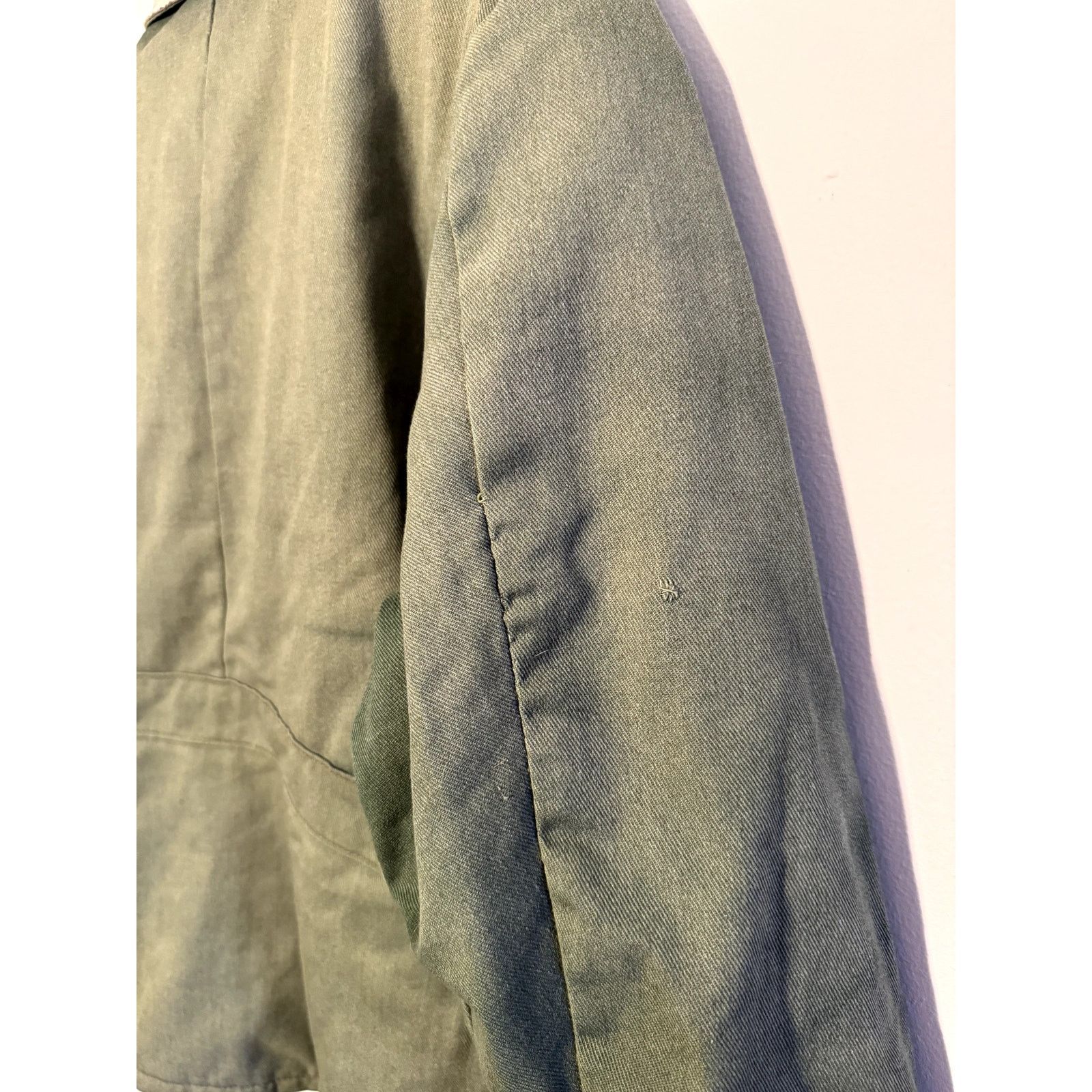 Vintage Vintage Green Sunfaded Quilted Lined Boxy Workwear Jacket Size US M / EU 48-50 / 2 - 5 Thumbnail