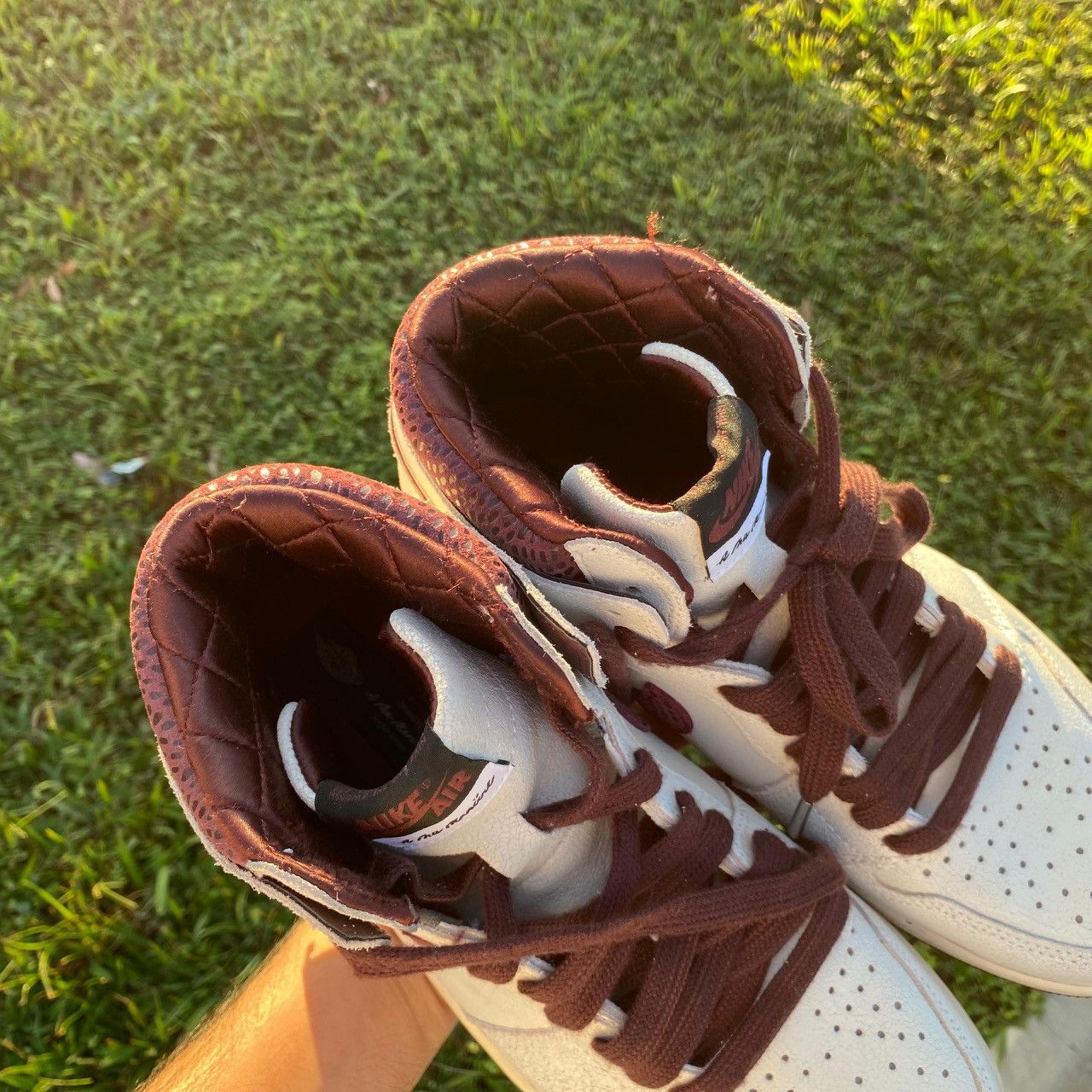A Ma Maniere × Nike Air Jordan 1 Retro High OG A Ma Maniére “Burgundy Crush” Size US 9 / EU 42 - 6 Thumbnail