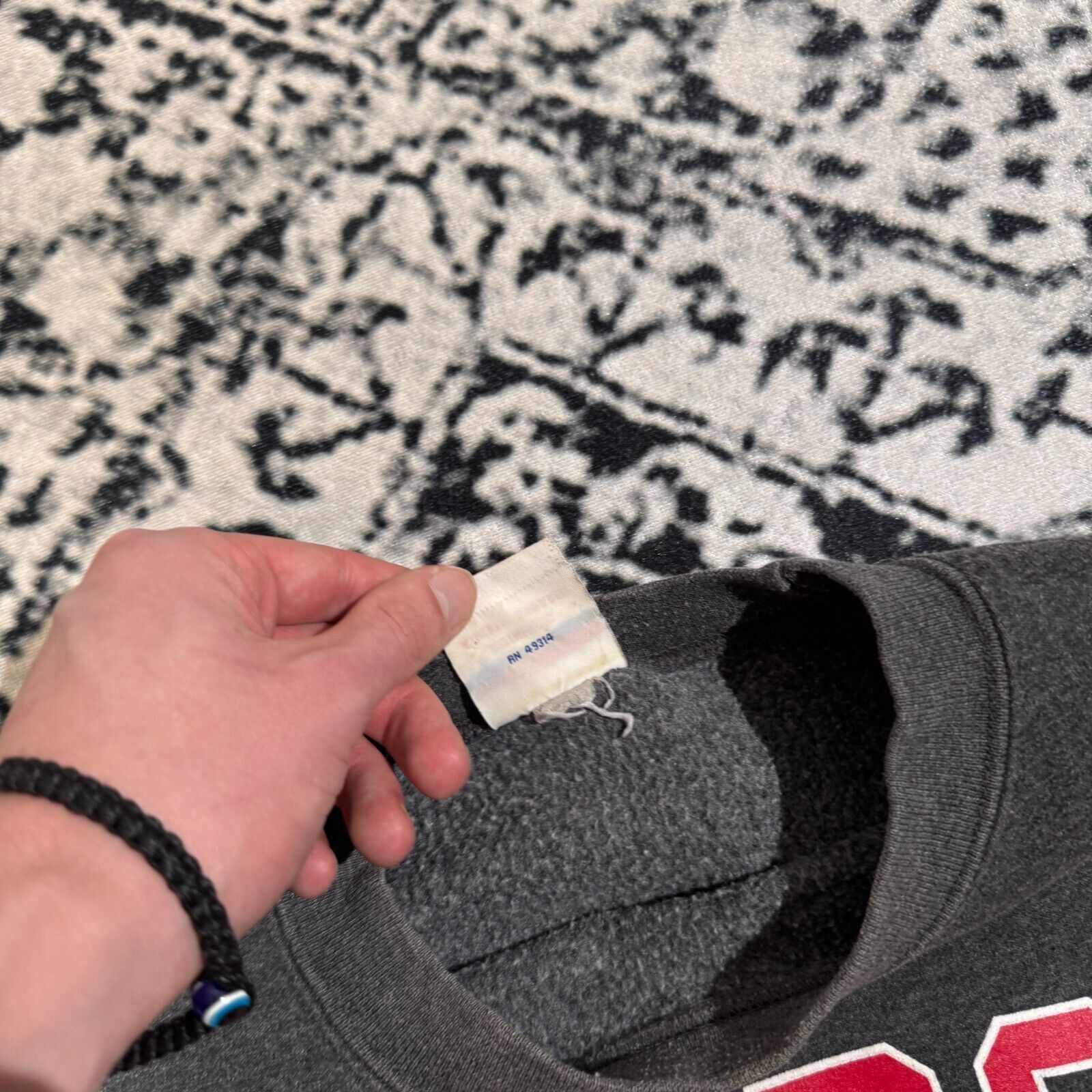 Champion × Vintage Champion Unisex Grey Cotton Sweatshirt Size S Regular Fit Size US S / EU 44-46 / 1 - 6 Thumbnail