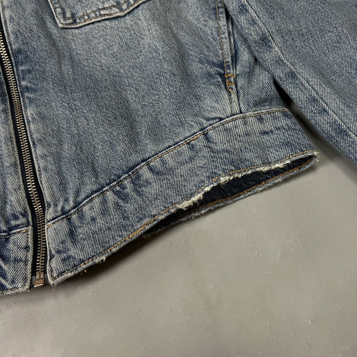Rhude × Zara RHUDE x Zara CROPPED DENIM JACKET LIMITED EDITION size S Size US S / EU 44-46 / 1 - 15 Thumbnail