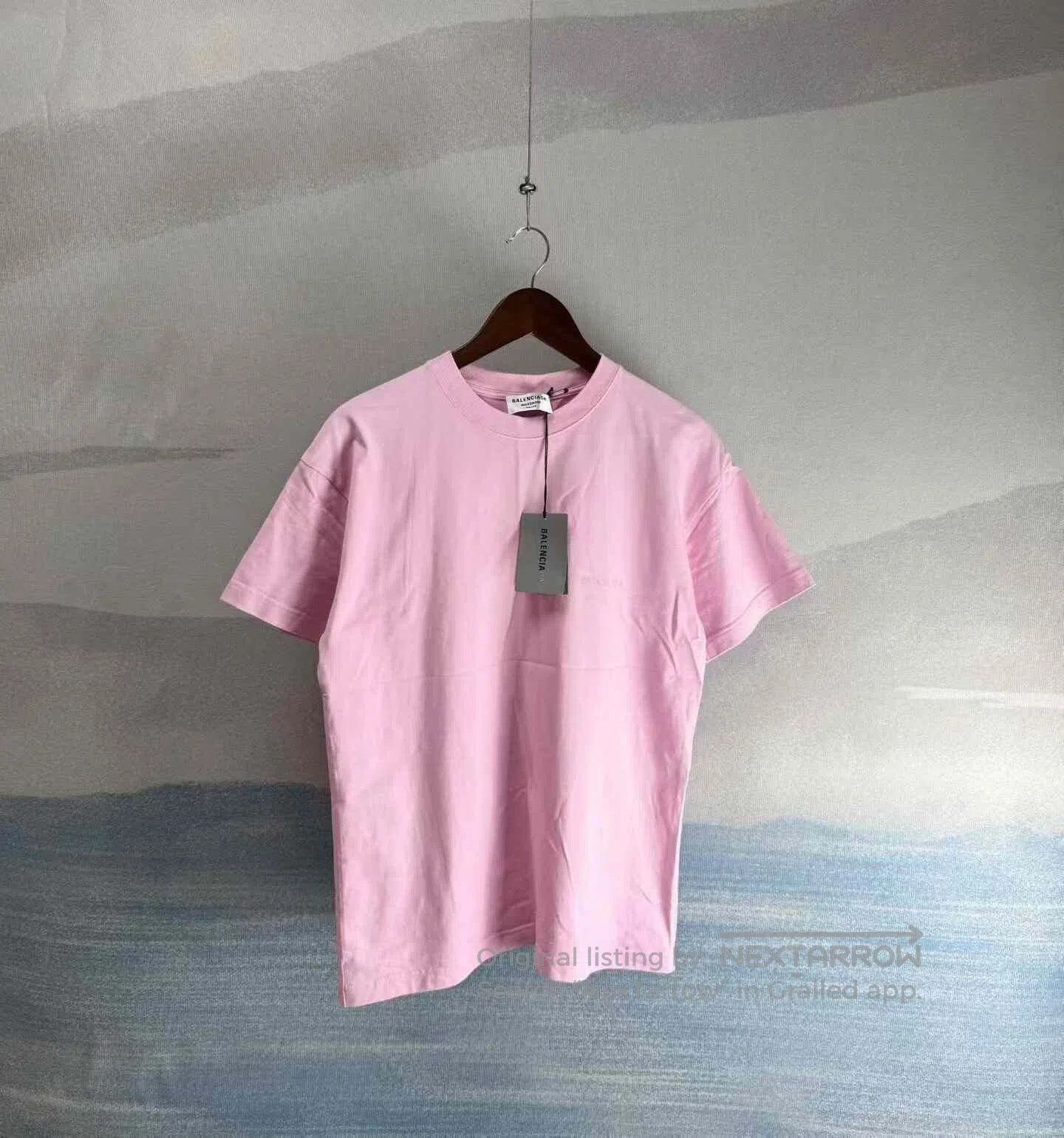 Balenciaga Balenciaga Pink Letter Logo Short-Sleeve Top. Size S / US 4 / IT 40 - 1 Thumbnail