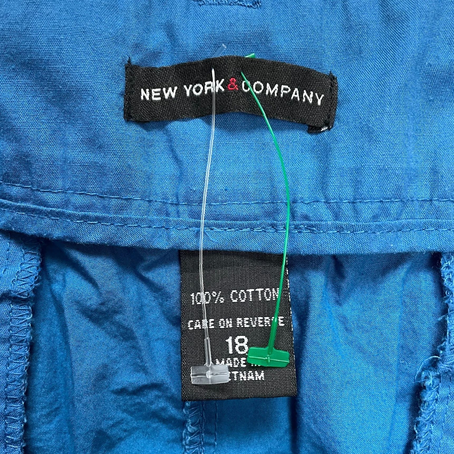 Vintage VINTAGE? No. New york and Co Bermuda Shorts Womens 18 Blue Cotton Casual Ladies 3" Inseam Size 27" / US 4 / IT 40 - 7 Thumbnail