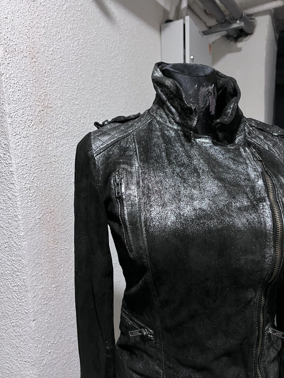 Rick Owens Faded Metallic Real Leather Asymmetrical Zip Cropped Jacket Size S / US 4 / IT 40 - 2 Thumbnail