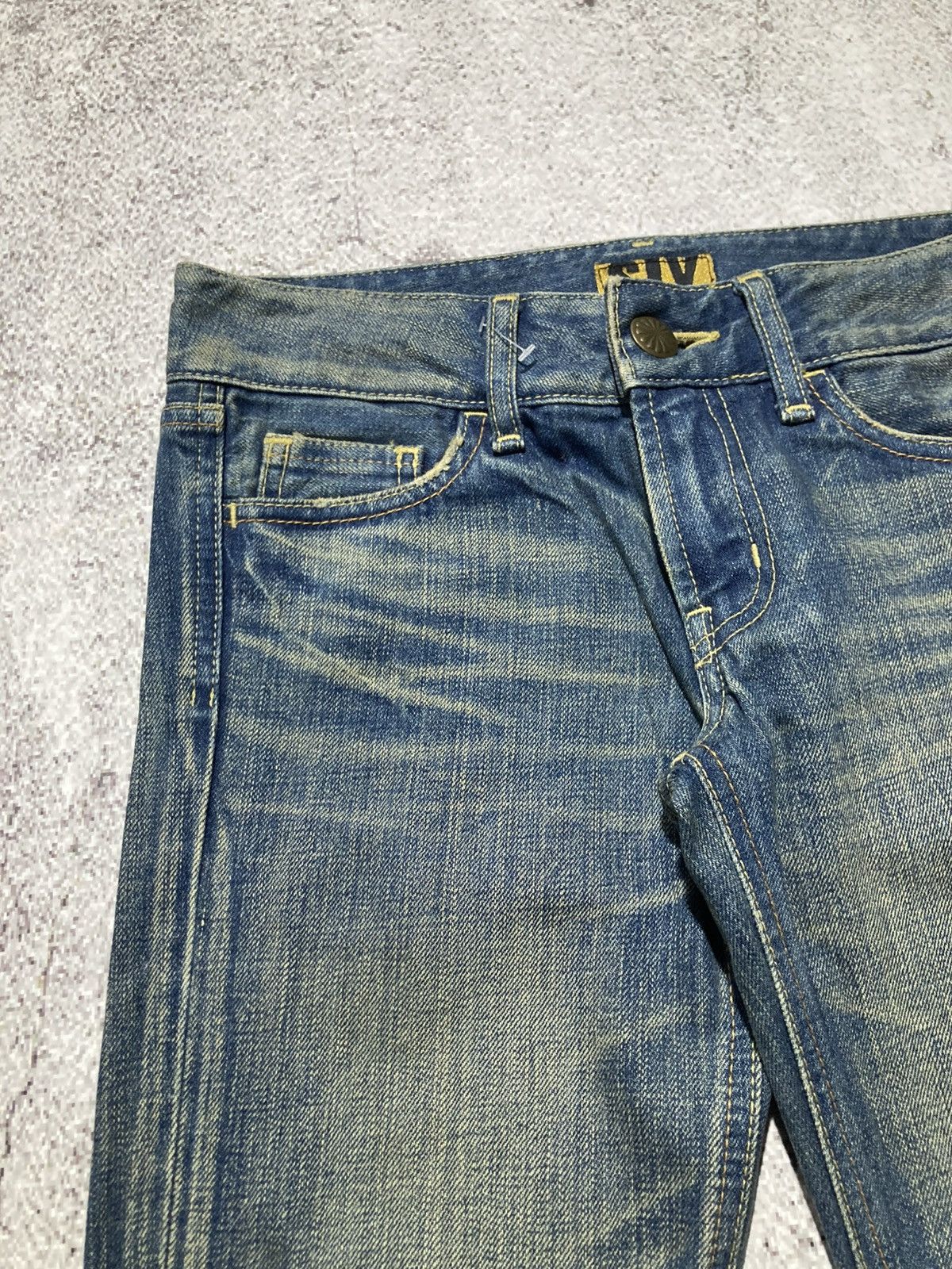 Japanese Brand 🇯🇵 2000s SLY Japan Ripped Bootcut Denim Jeans Pants Blue Wash Size US 26 / EU 42 - 5 Thumbnail