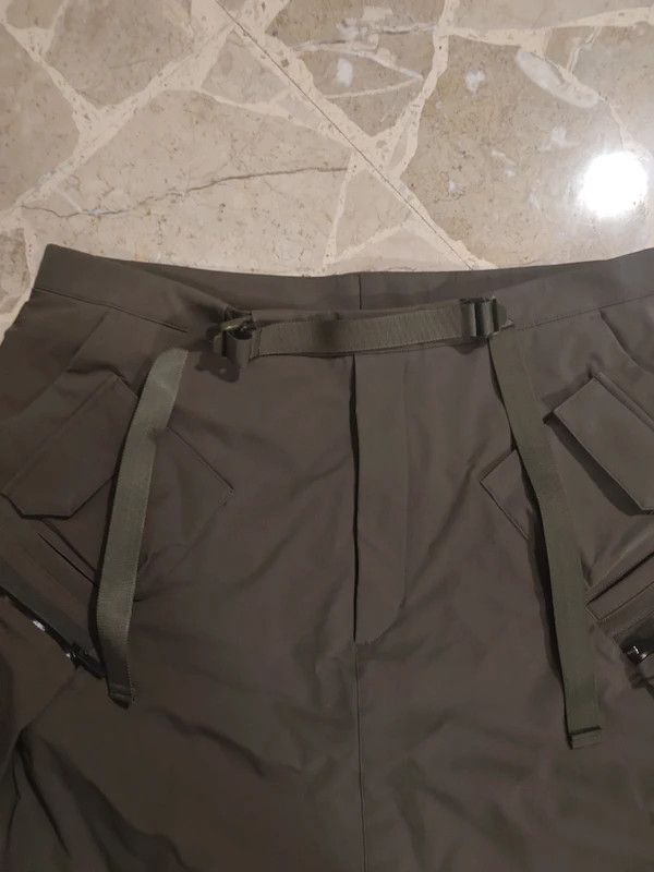 Acronym Acronym p30a-dskr-rfs Coevo limited edition size M Size US 34 / EU 50 - 3 Thumbnail