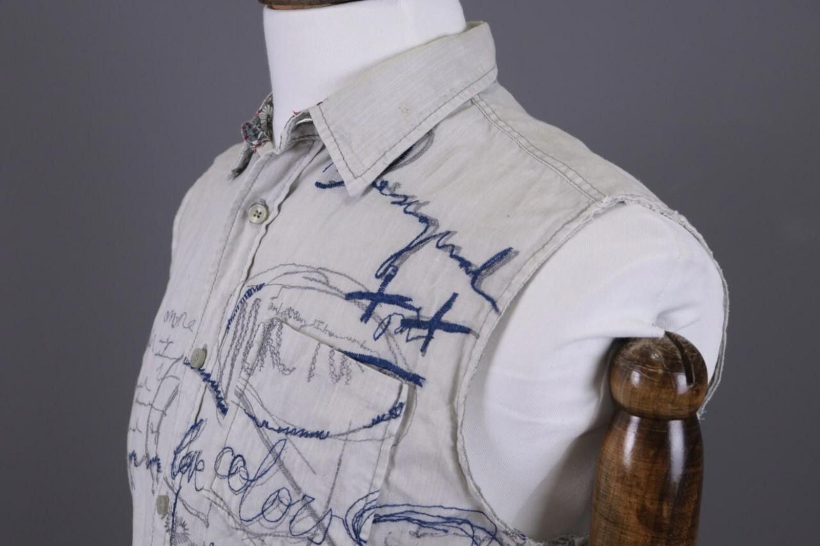 Desigual Desigual Gray Printed Art Big Logo Down Shirt Size M Size US M / EU 48-50 / 2 - 6 Thumbnail