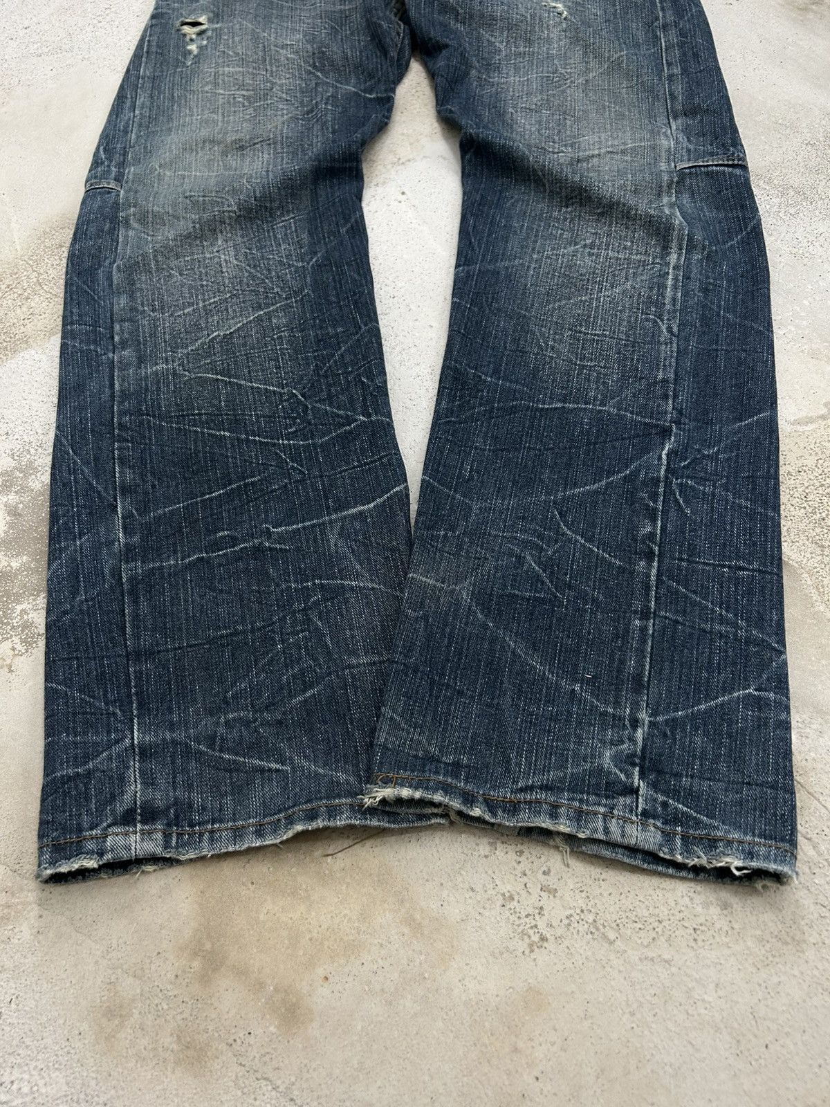 Japanese Brand Vintage Dominate Double Waist Whisker Clawn Mark Distressed Size US 35 - 3 Thumbnail